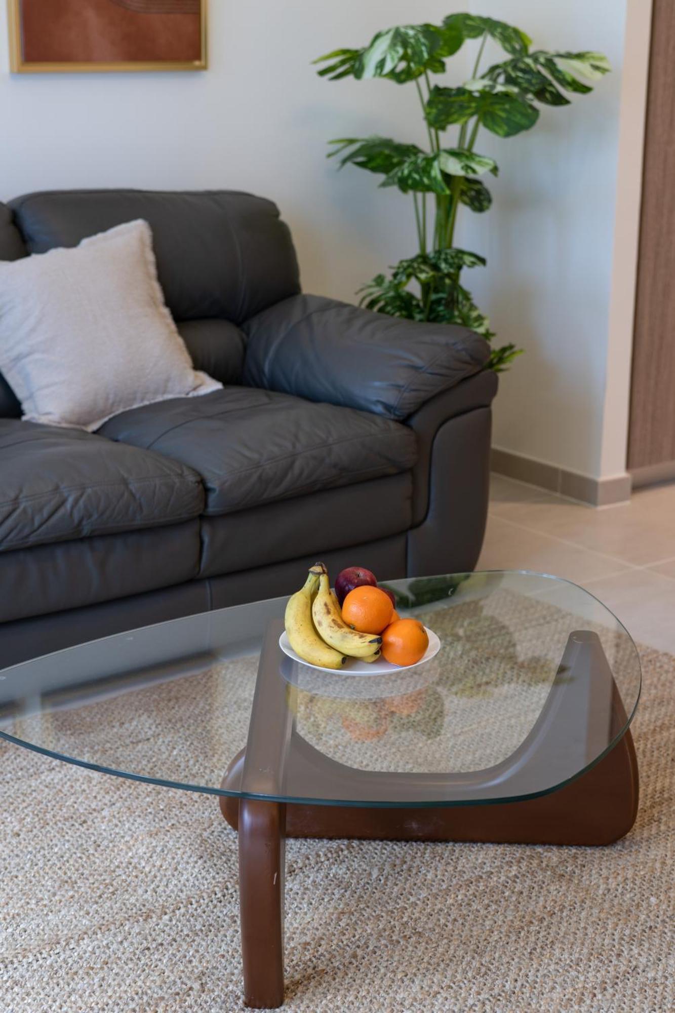 Cozy 1br In Creek Edge Stunning Bay View Swimming Pool Apartment Dubai