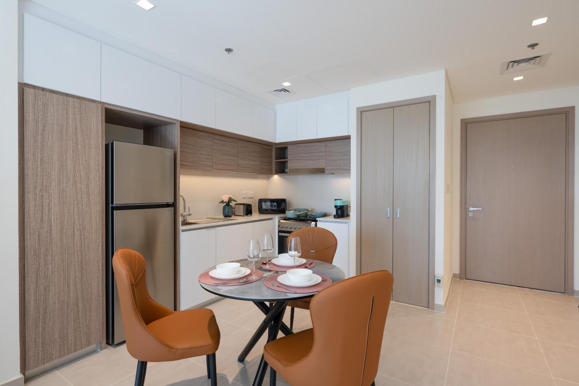 Apartment Cozy 1br In Creek Edge Stunning Bay View Swimming Pool Dubai