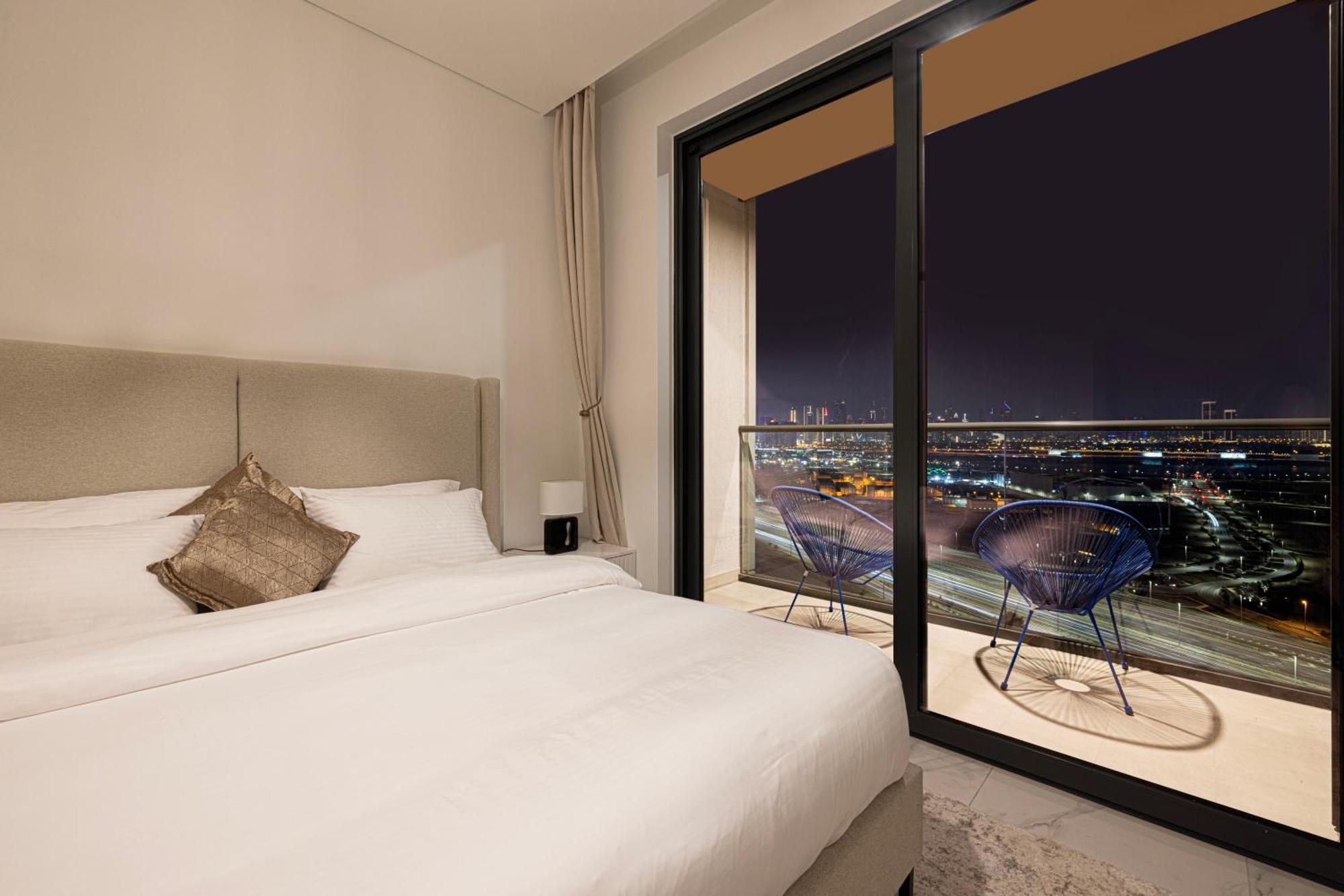 2005 - Modern 3br Apt- Burj Views *