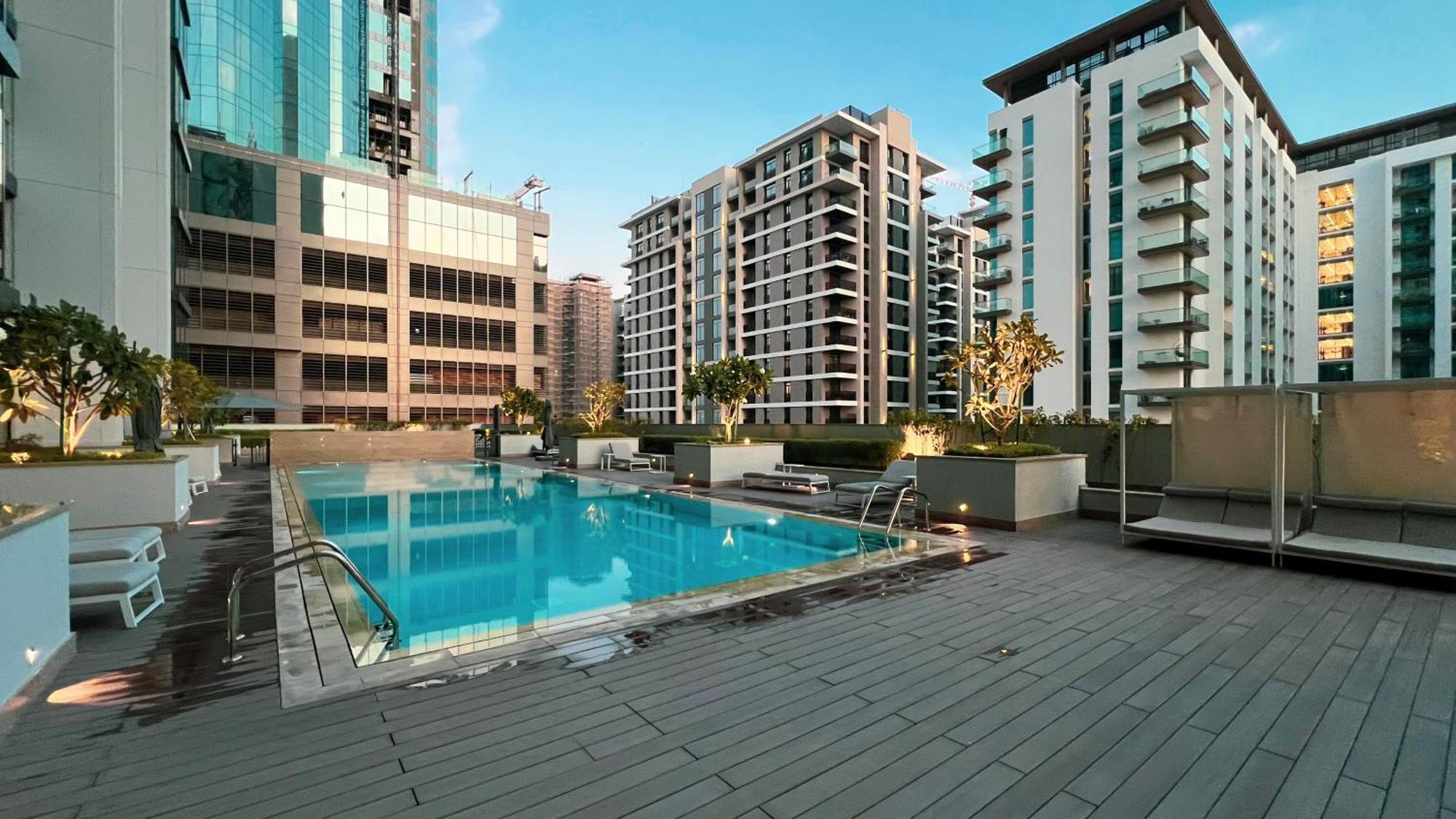 Apartment 2005 - Modern 3br Apt- Burj Views *