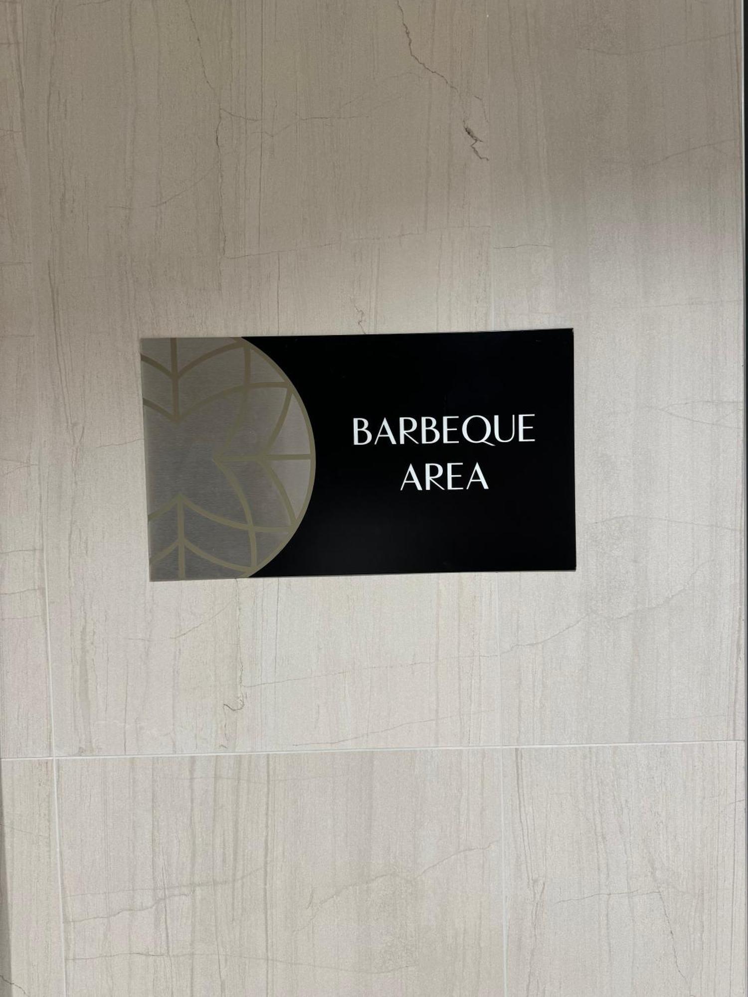 2005 - Modern 3br Apt- Burj Views *