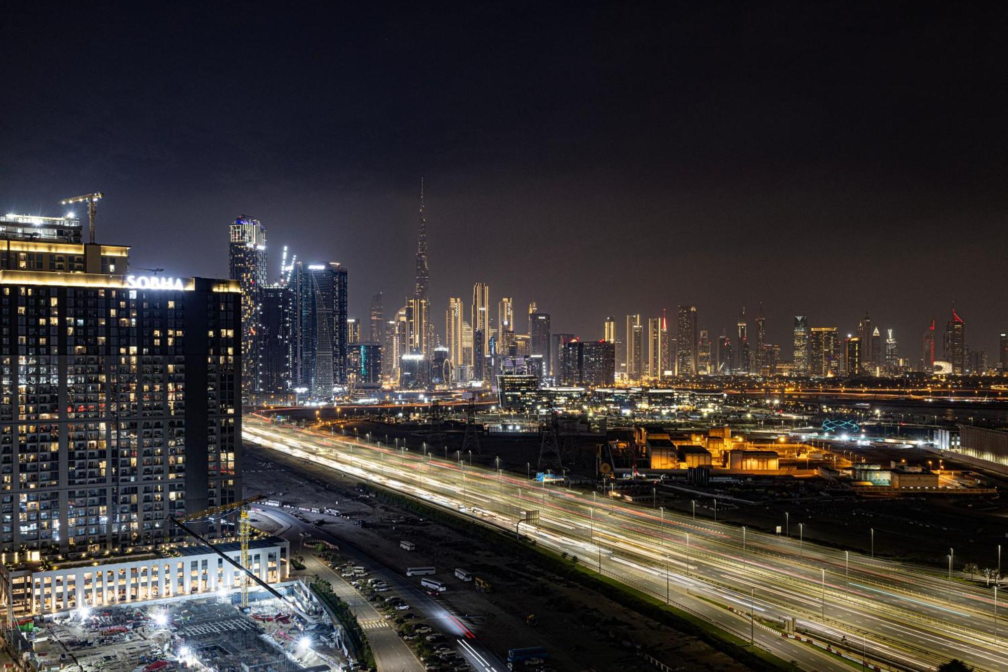 2005 - Modern 3br Apt- Burj Views Apartment *