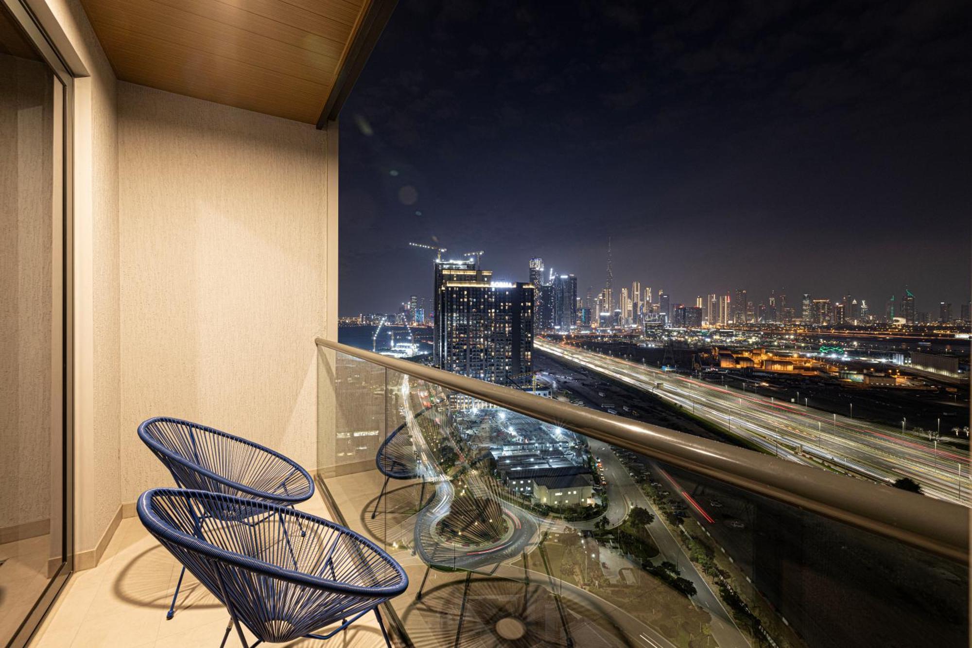 Apartment 2005 - Modern 3br Apt- Burj Views Dubai