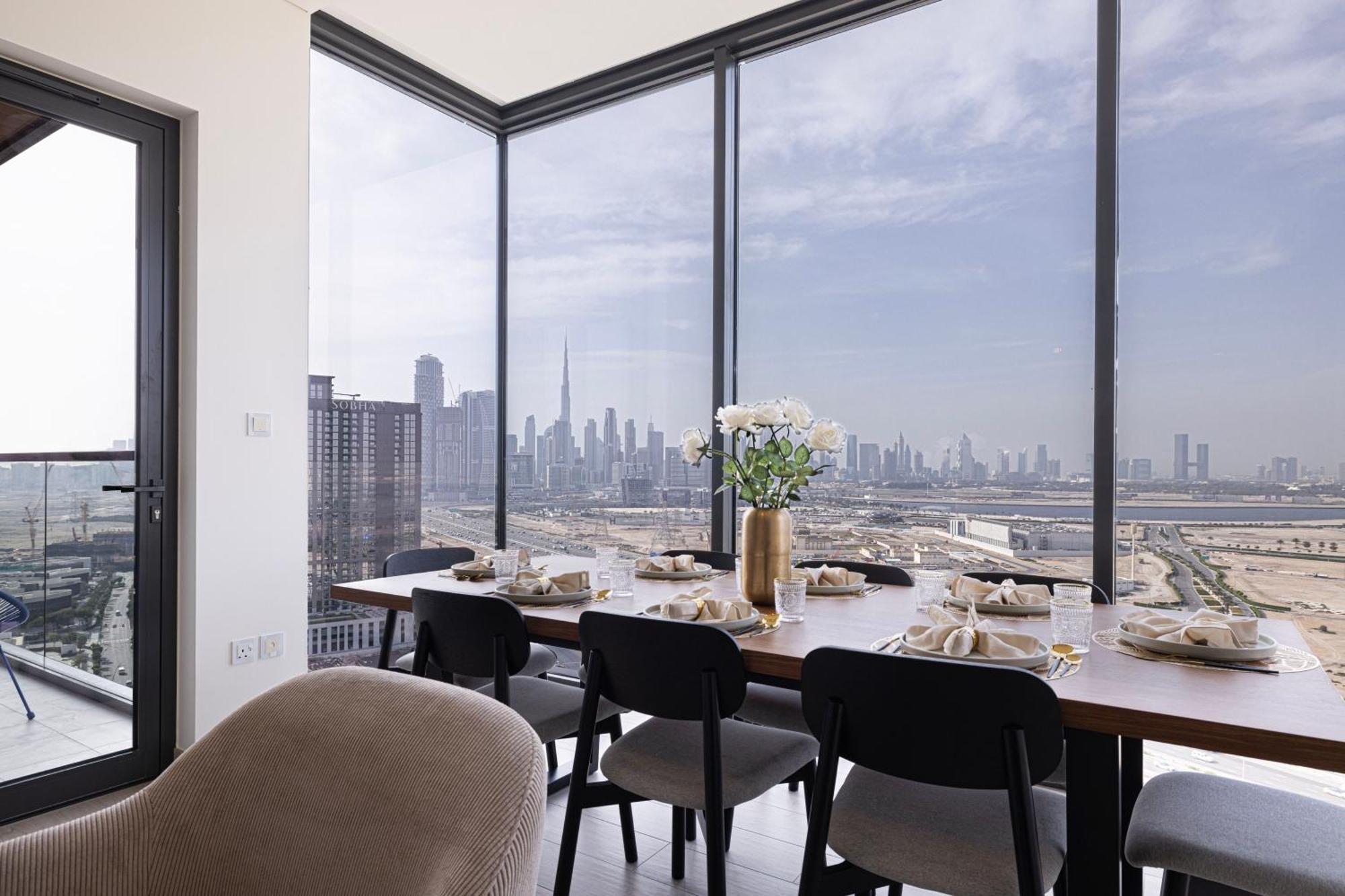 2005 - Modern 3br Apt- Burj Views * Dubai