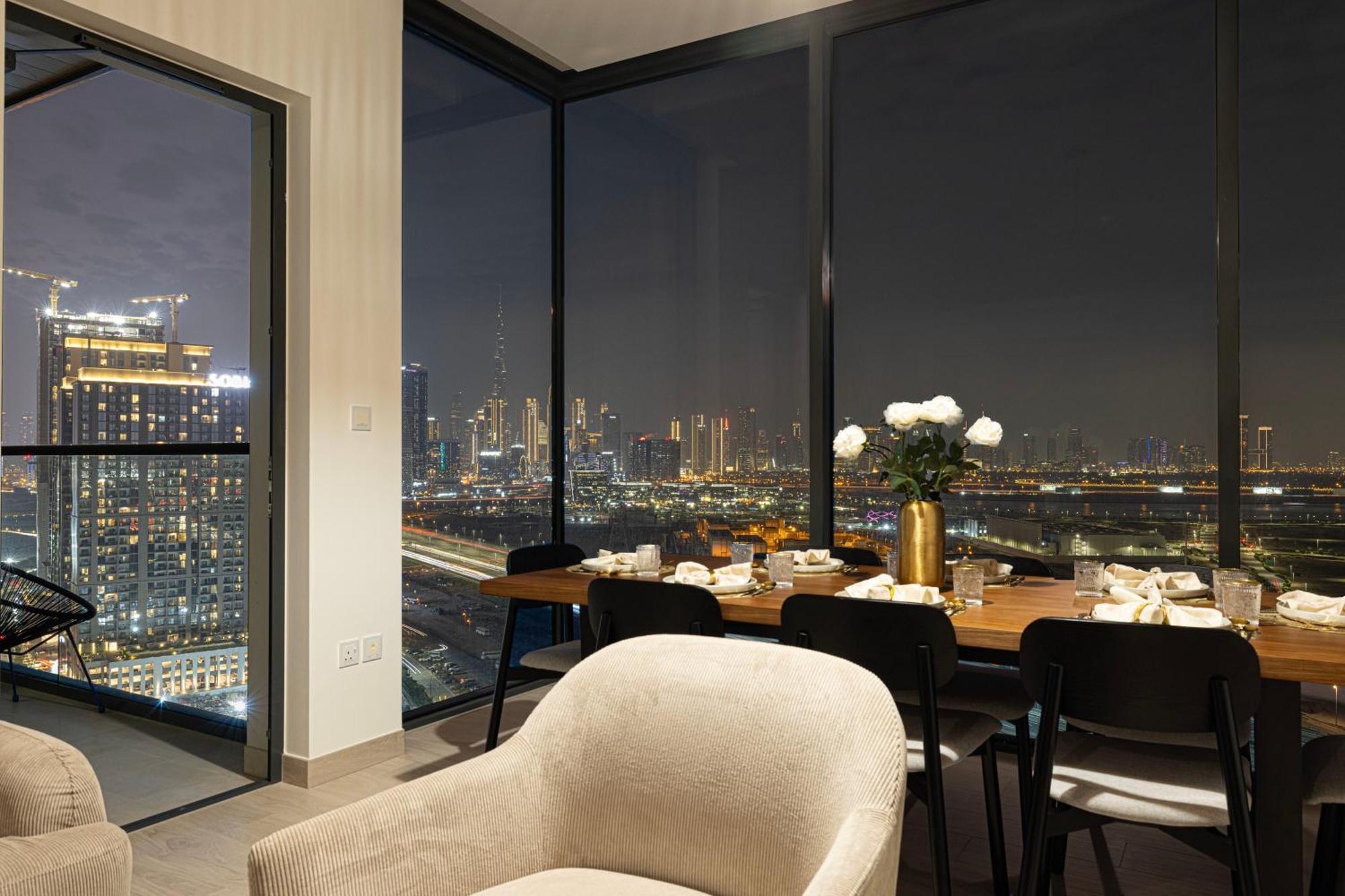 2005 - Modern 3br Apt- Burj Views Apartment