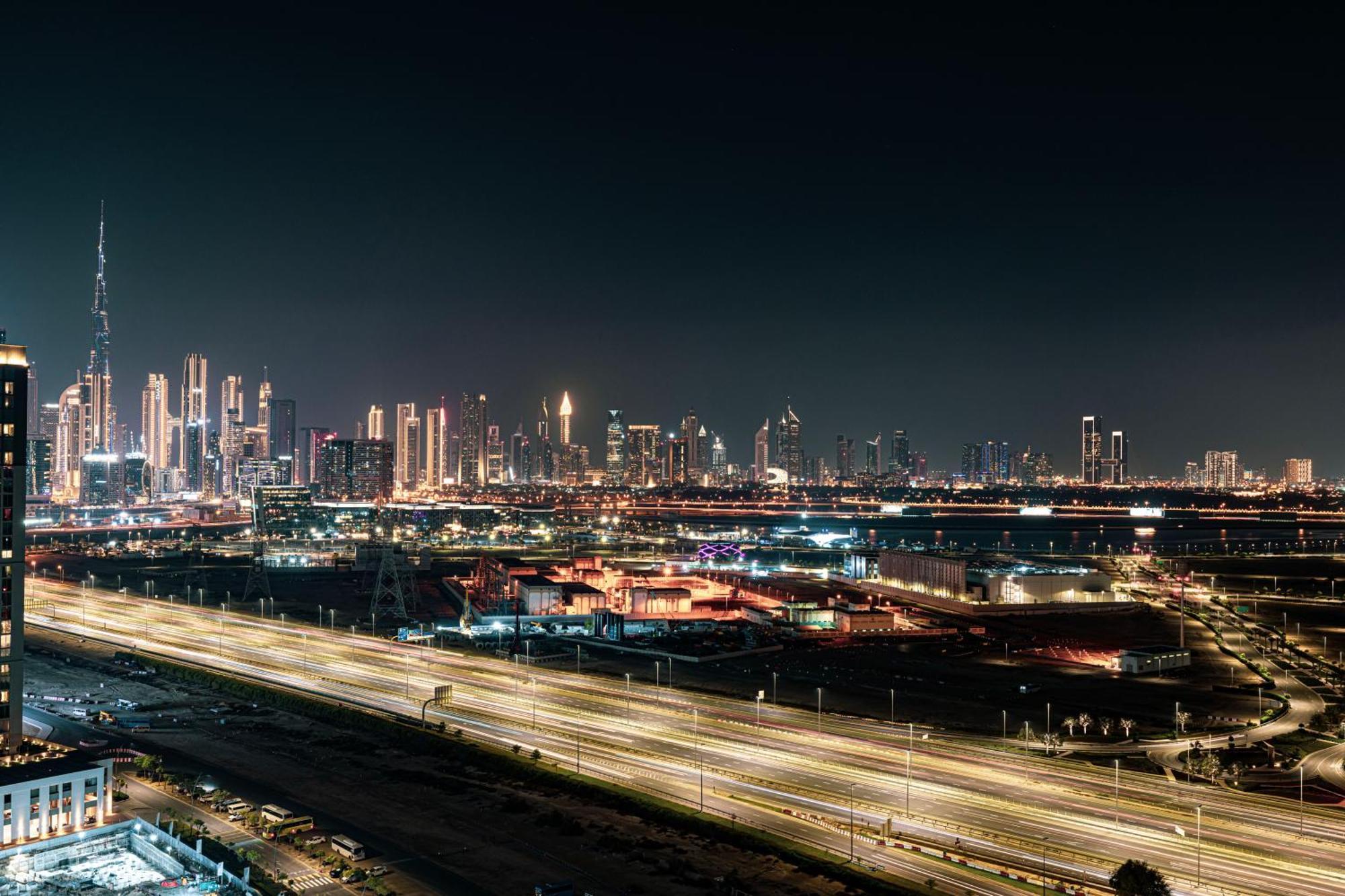 2005 - Modern 3br Apt- Burj Views Dubai
