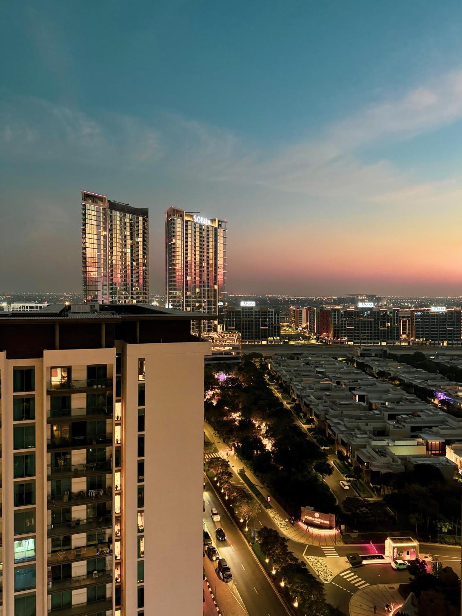2005 - Modern 3br Apt- Burj Views Apartment *