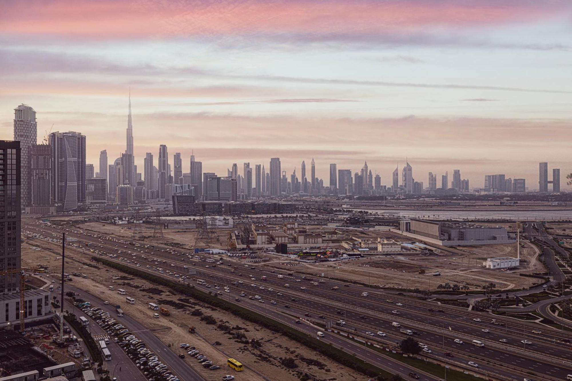 2005 - Modern 3br Apt- Burj Views Apartment *