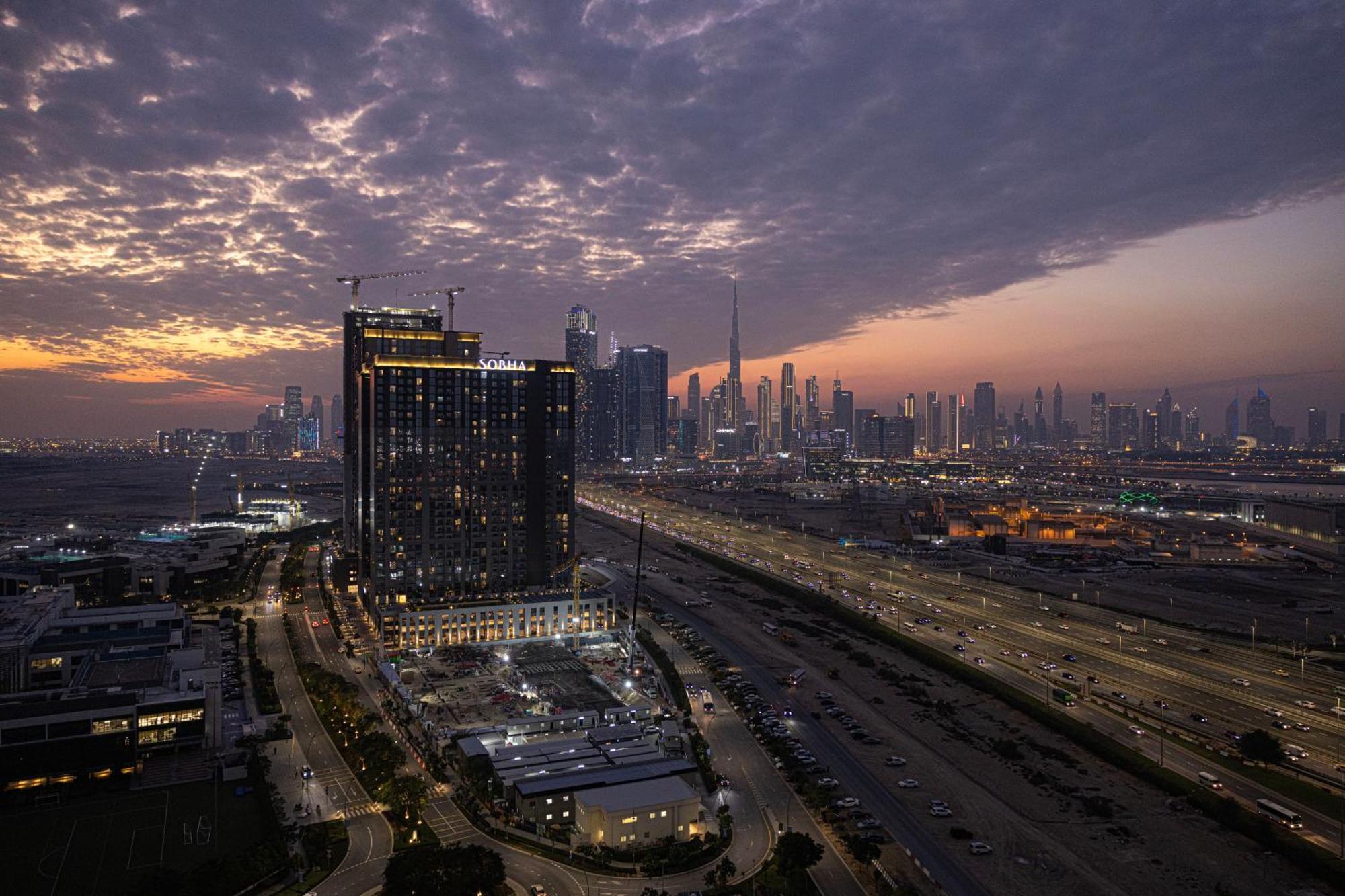 Apartment 2005 - Modern 3br Apt- Burj Views Dubai