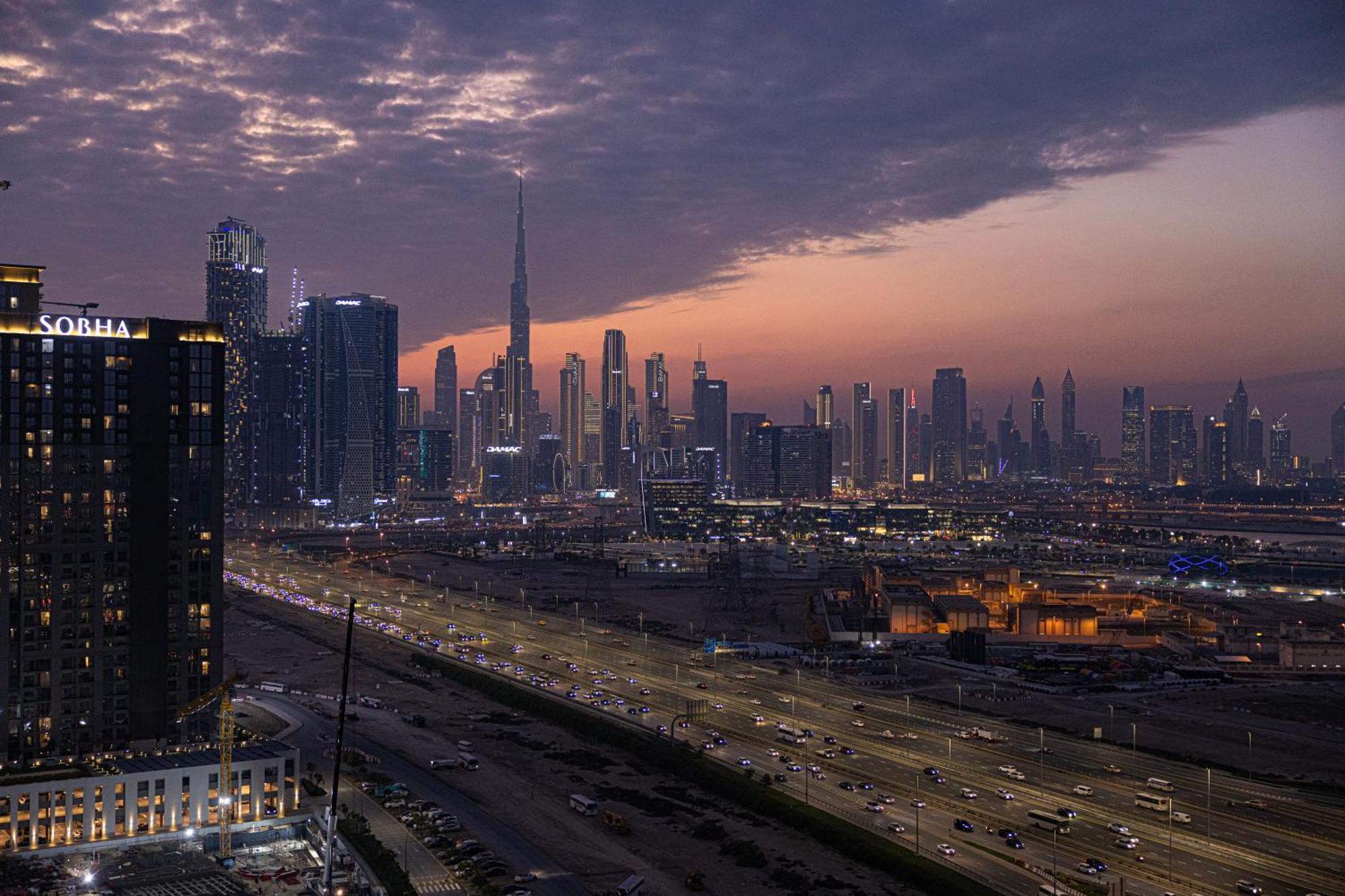 2005 - Modern 3br Apt- Burj Views Apartment