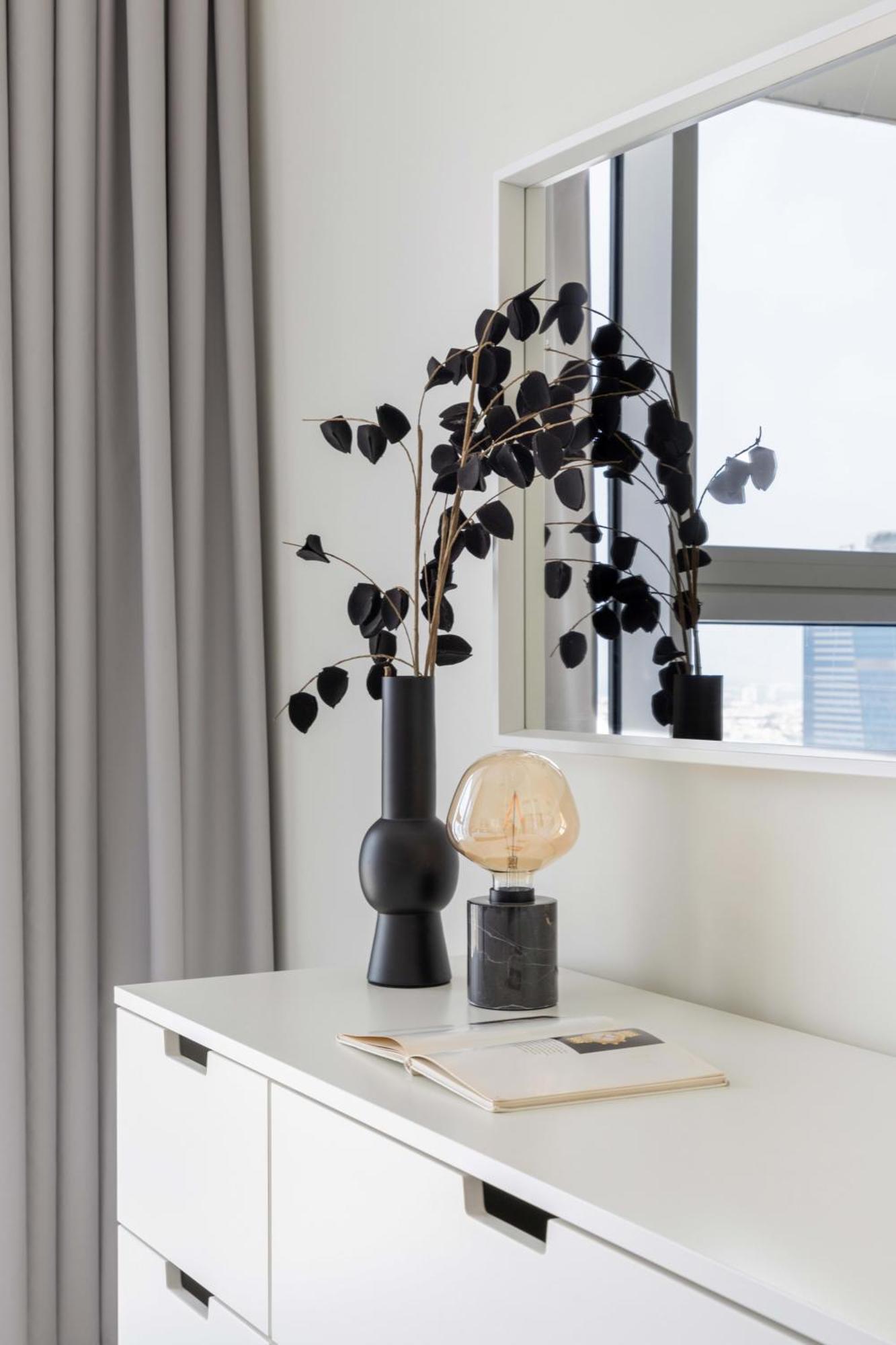 Frank Porter - 1 Residences * Dubai