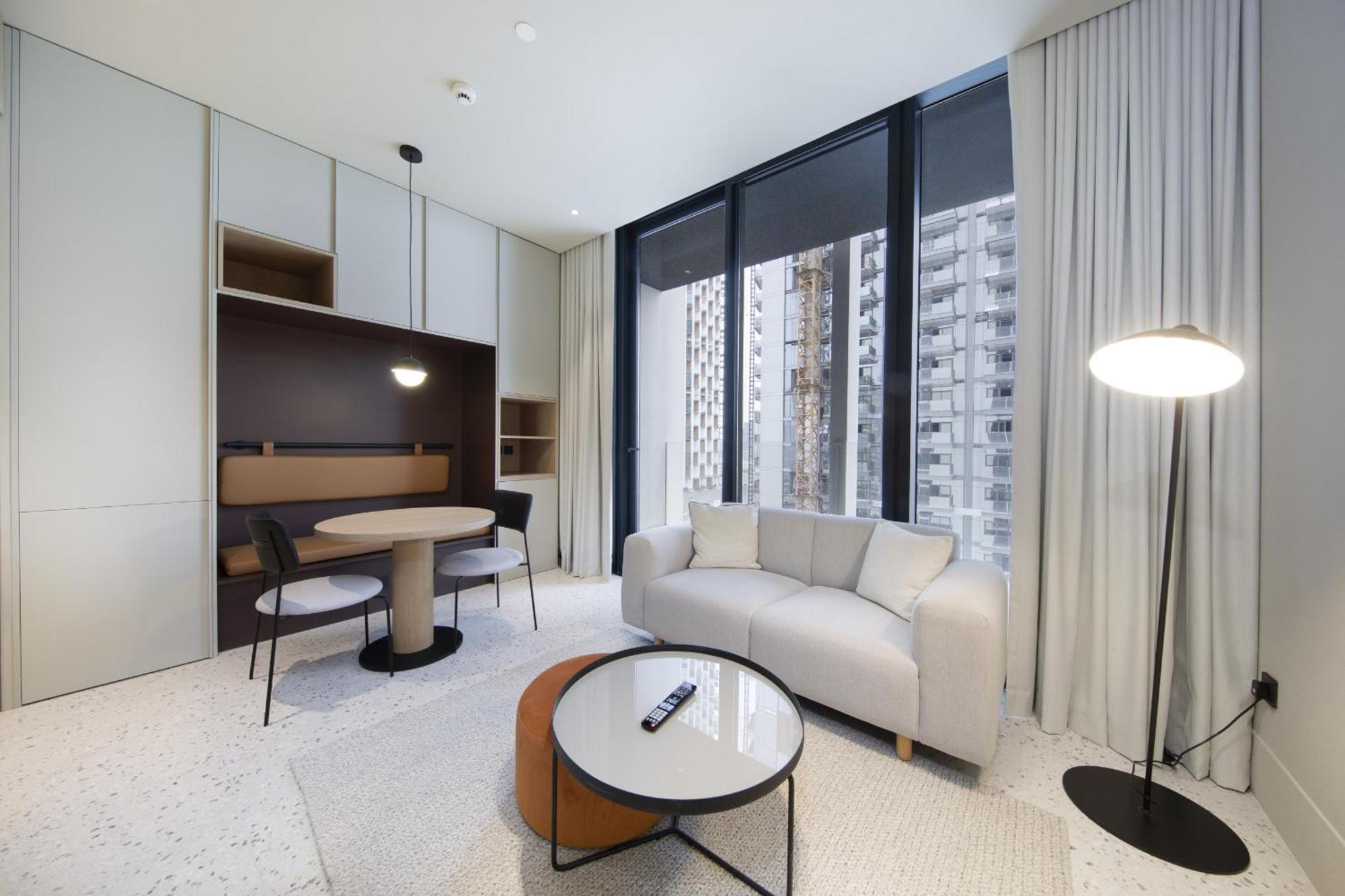 Business Travel Ready Studio At Upside Living 1216 Apartment