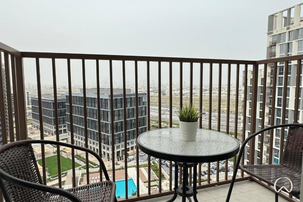 Oraya - Retreat 1br In Collective With Pool View Apartment Dubai