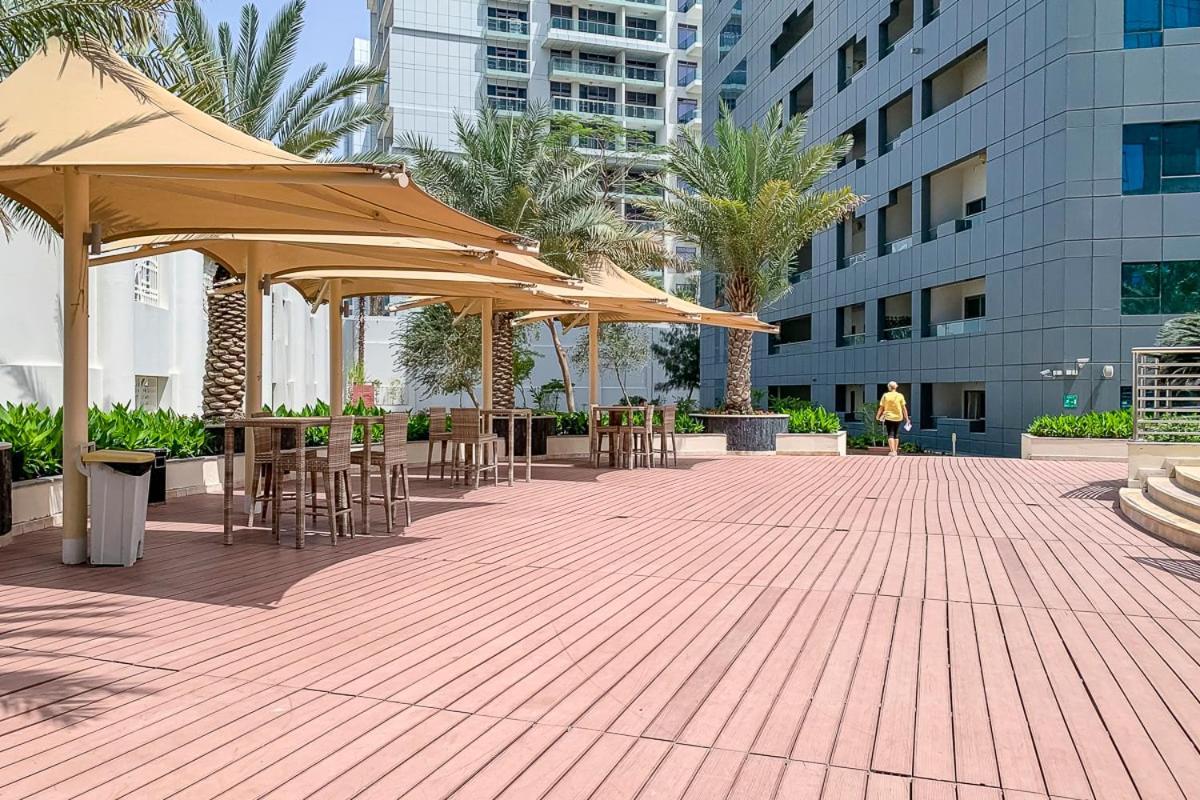 Frank Porter - Capital Bay Tower B Apartment Dubai