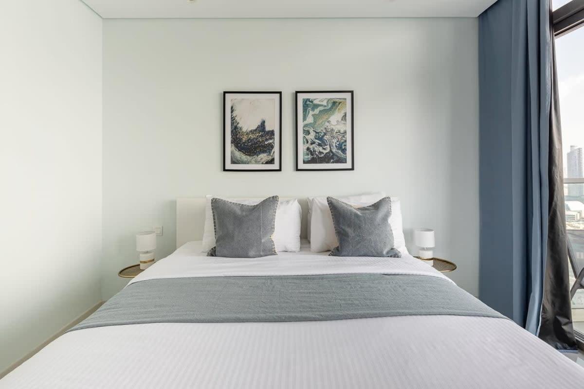 Frank Porter - Paramount Midtown * Dubai