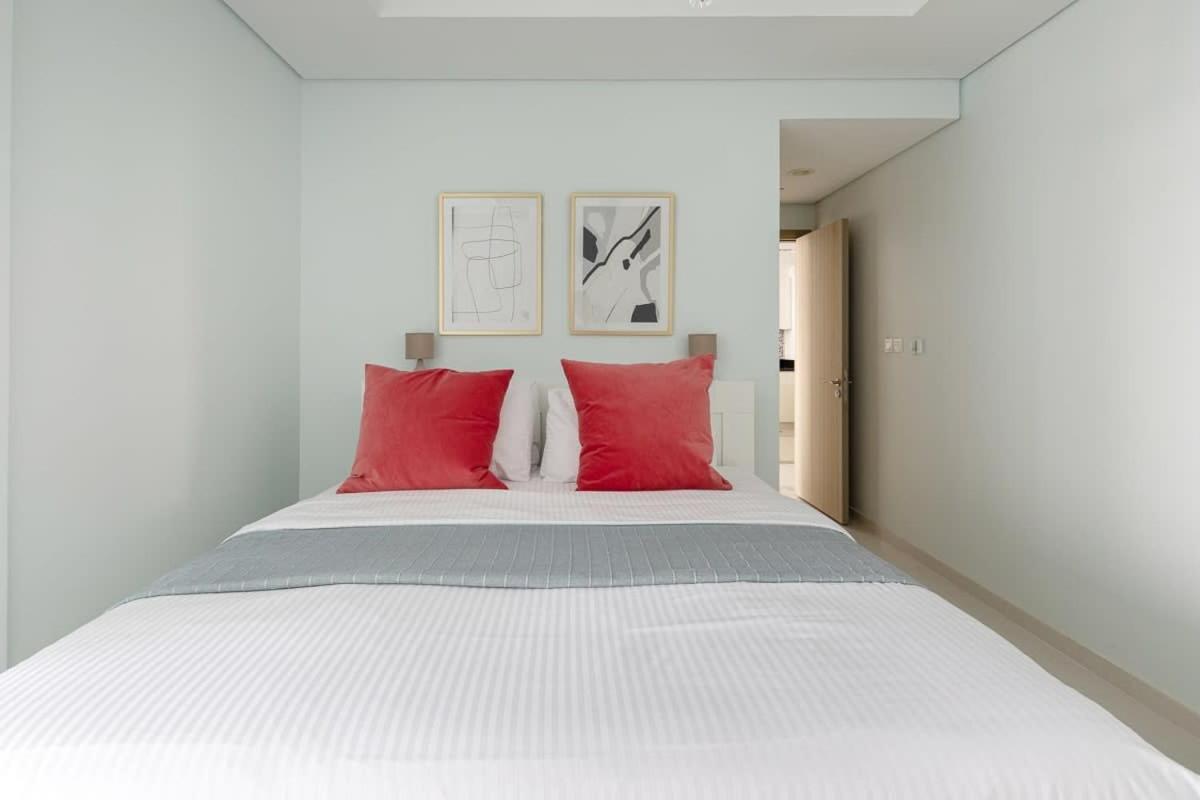 Frank Porter - Paramount Midtown Dubai