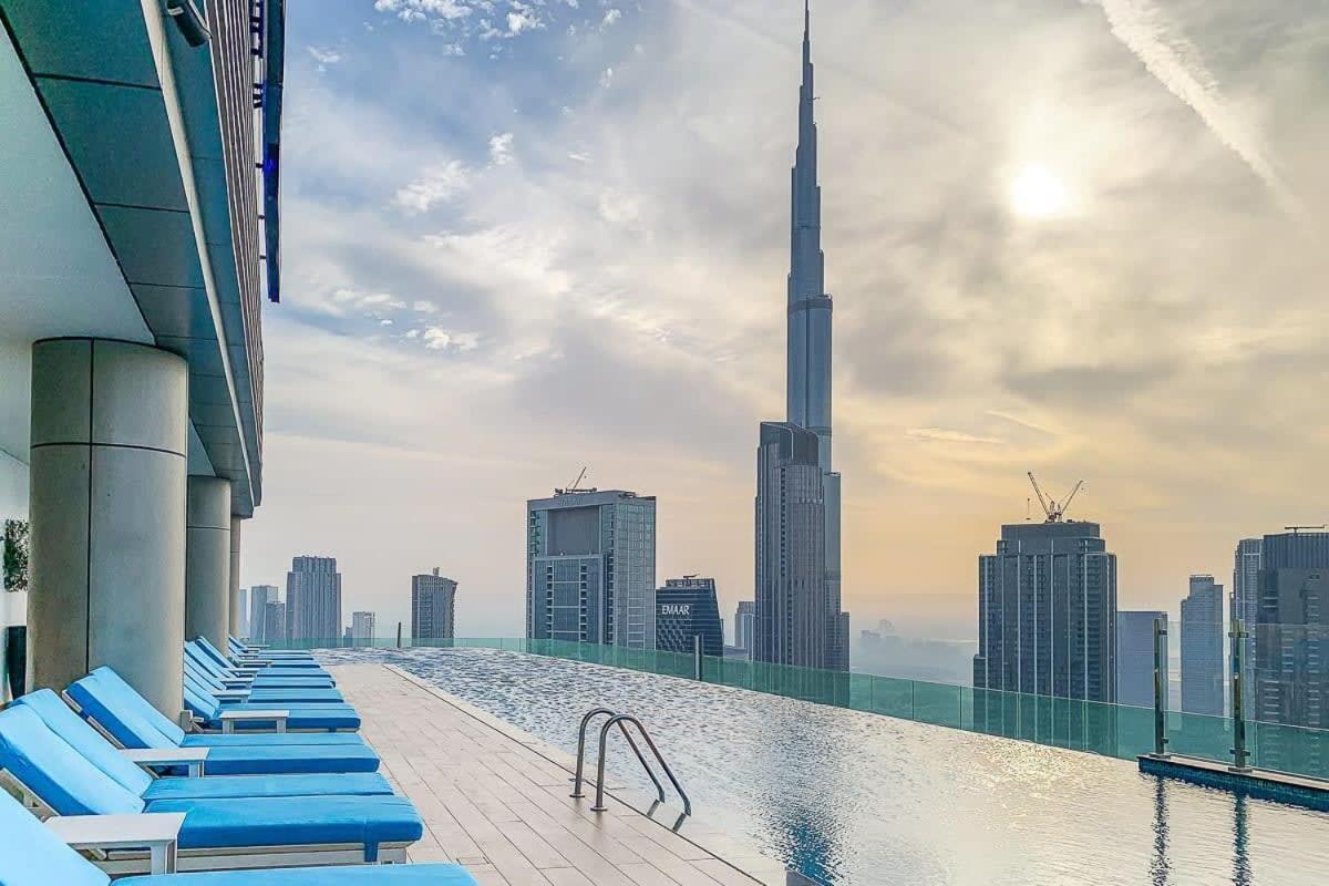 Frank Porter - Paramount Midtown * Dubai