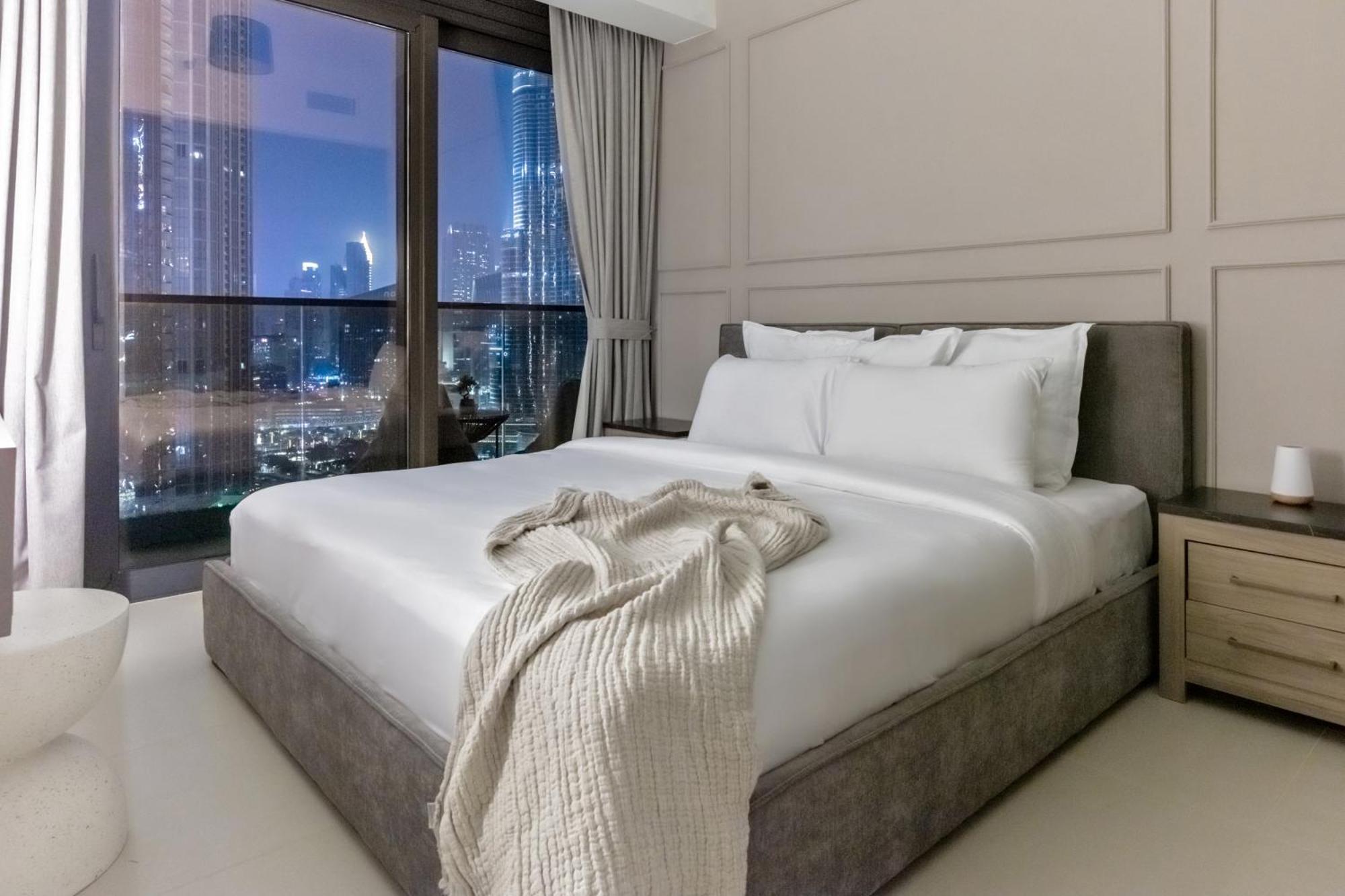 Luxurious 4br W/ Prime Burj Khalifa View * Dubai