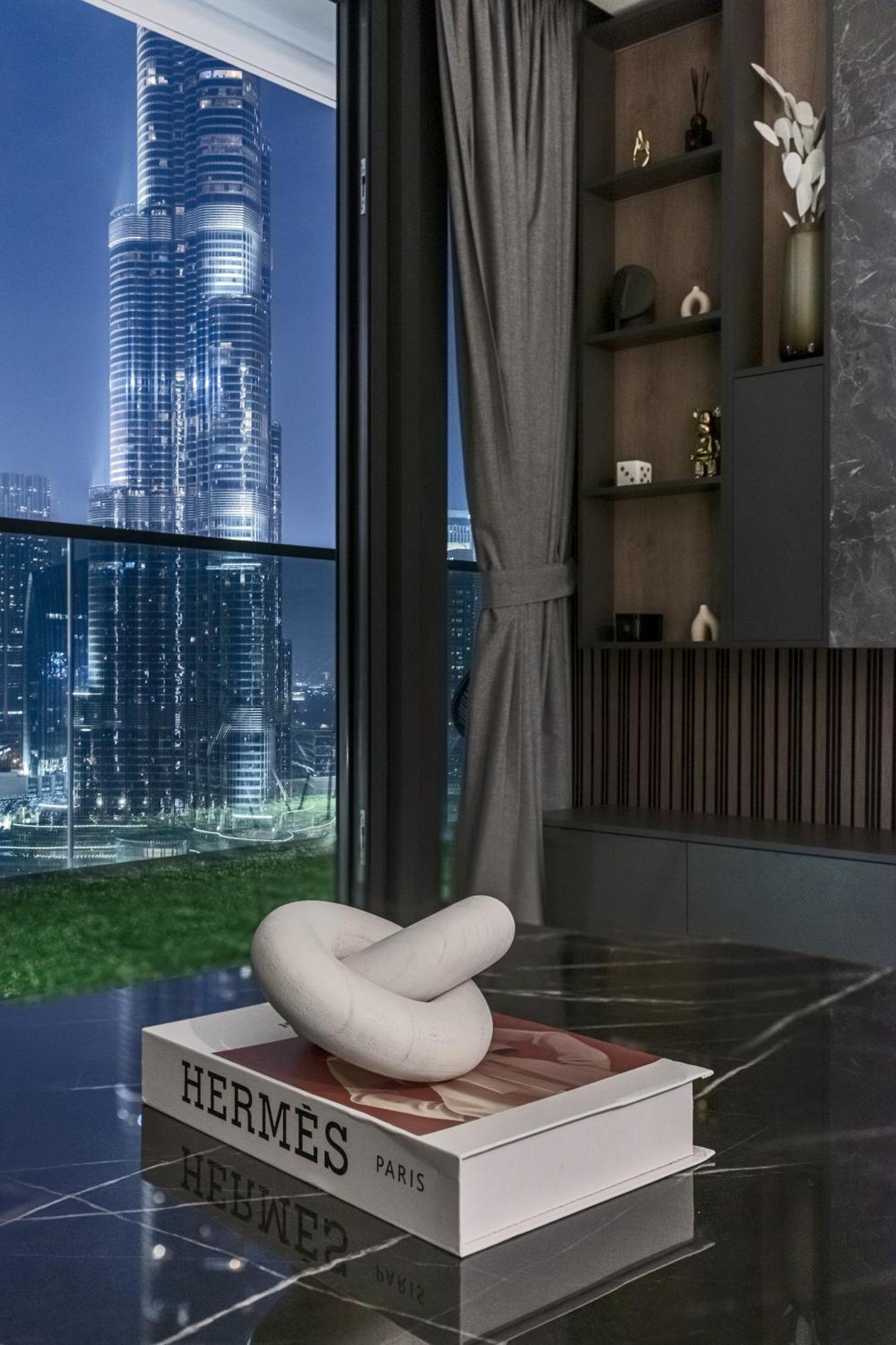 Luxurious 4br W/ Prime Burj Khalifa View *