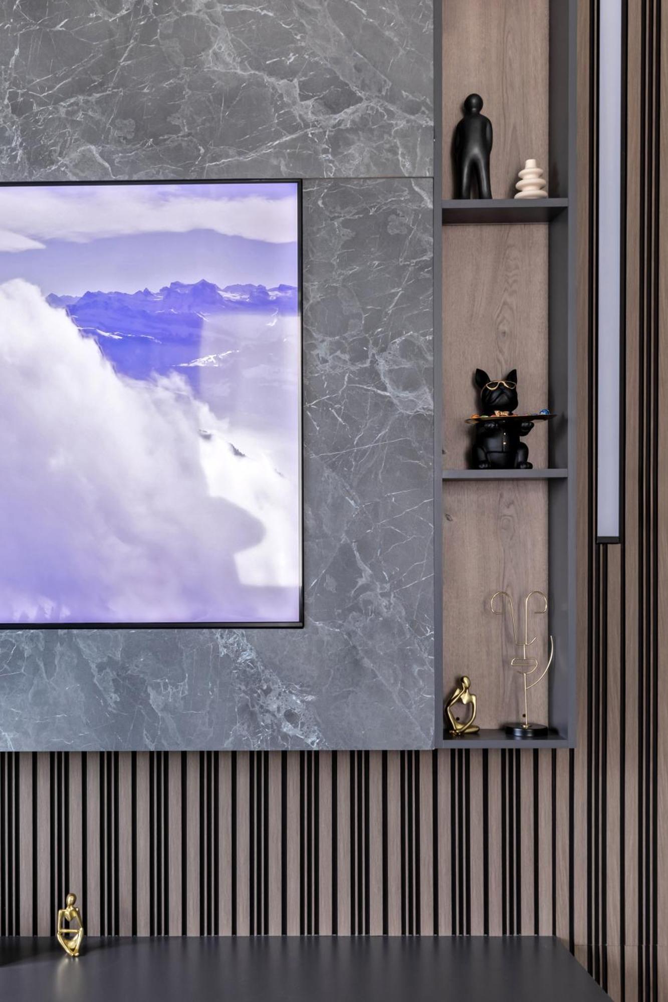 Luxurious 4br W/ Prime Burj Khalifa View *