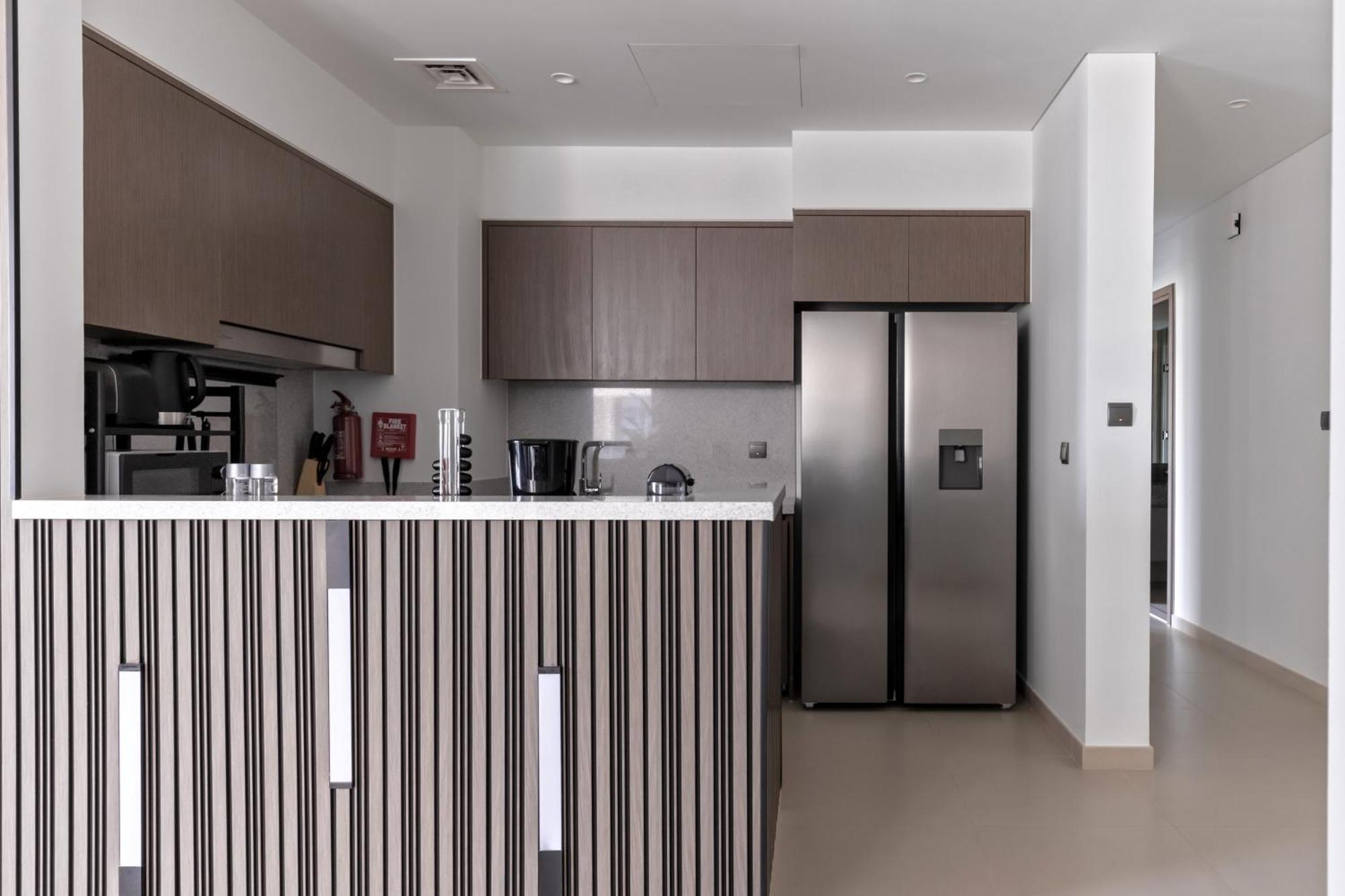 Apartment Luxurious 4br W/ Prime Burj Khalifa View