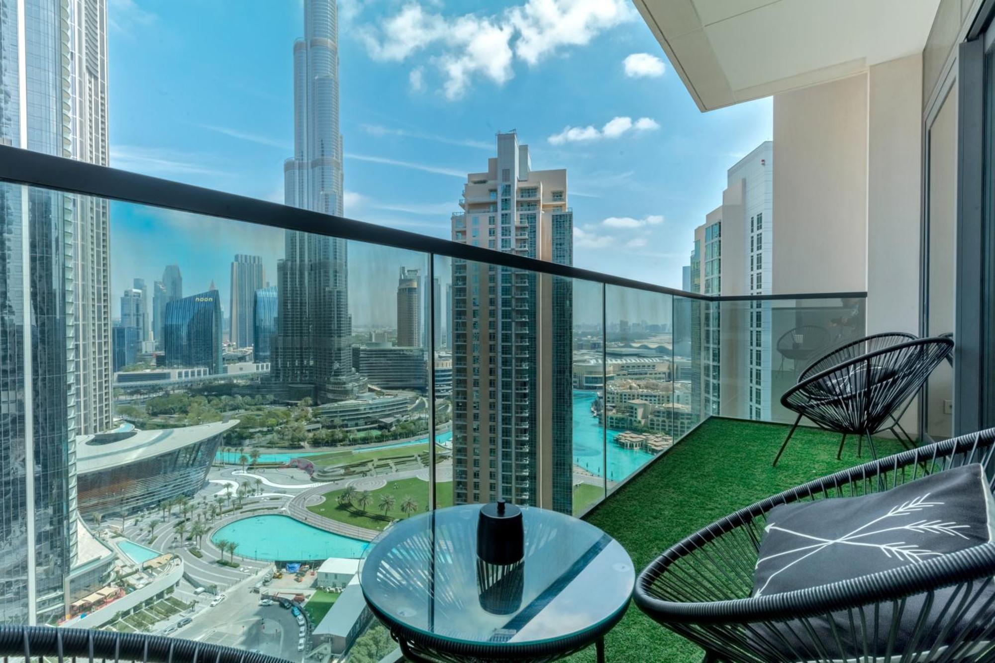 Luxurious 4br W/ Prime Burj Khalifa View Apartment Dubai