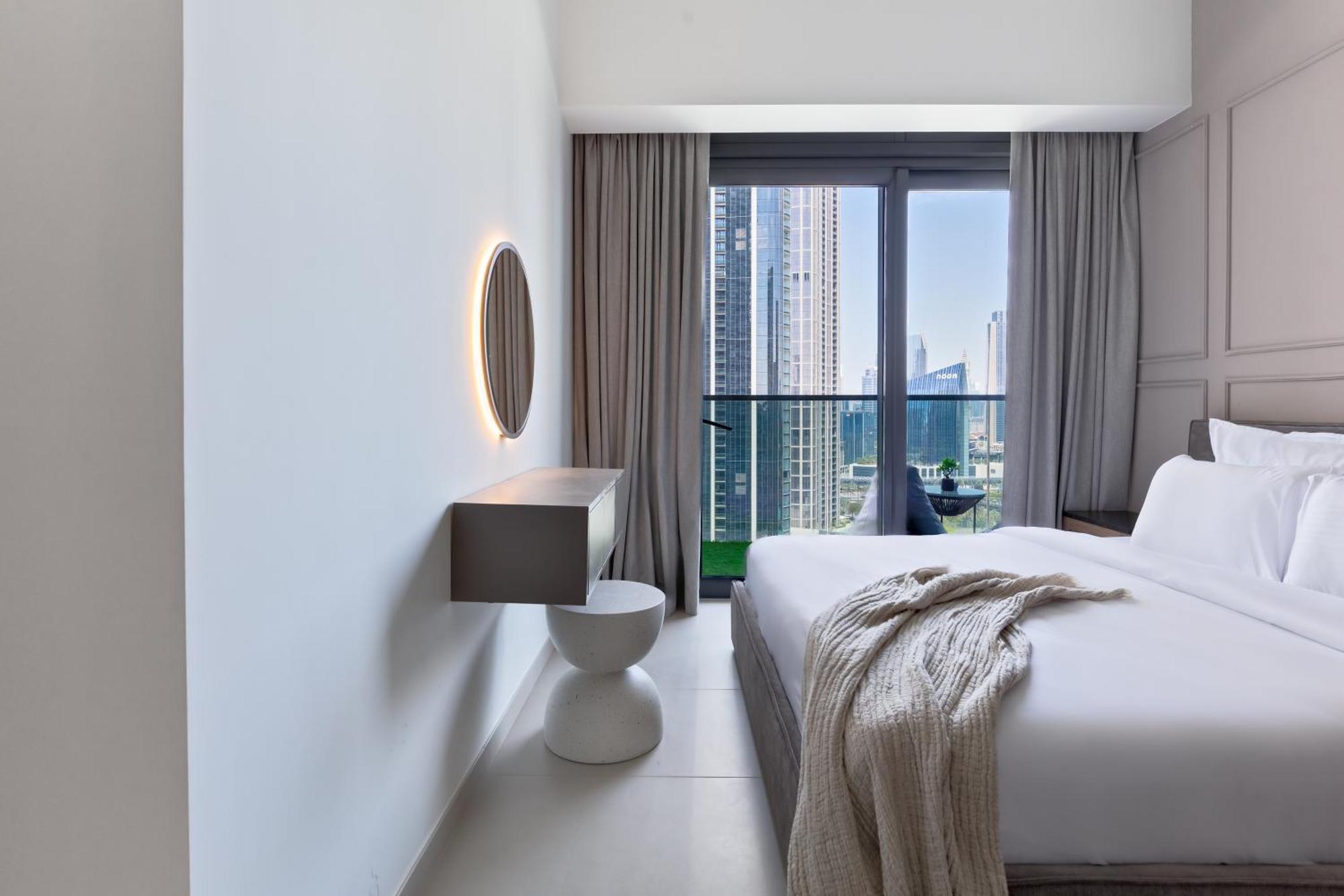 Luxurious 4br W/ Prime Burj Khalifa View Apartment *