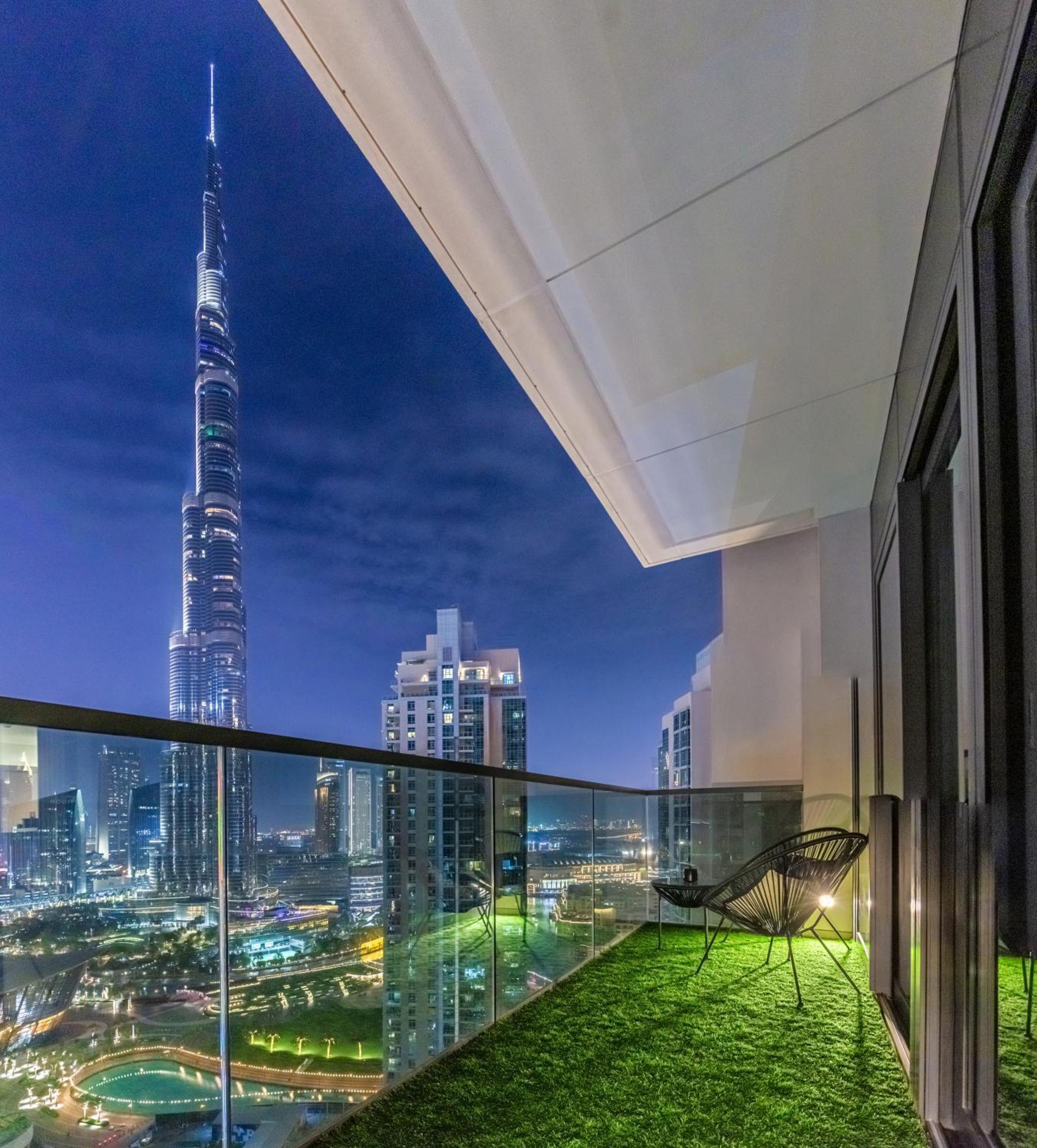 Luxurious 4br W/ Prime Burj Khalifa View