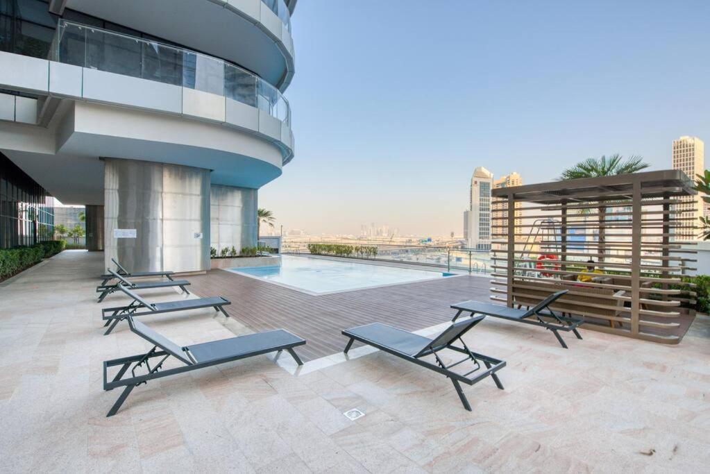 Apartment Rh- Elevated Living, Modern 1br Oasis At Rp Heights Walk Away To Mall