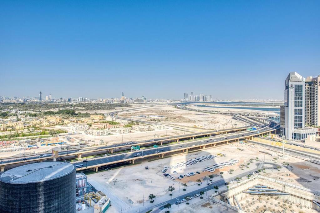 Apartment Rh - Beautiful Furnished, Spacious 01 Bedroom Walk To Mall Dubai