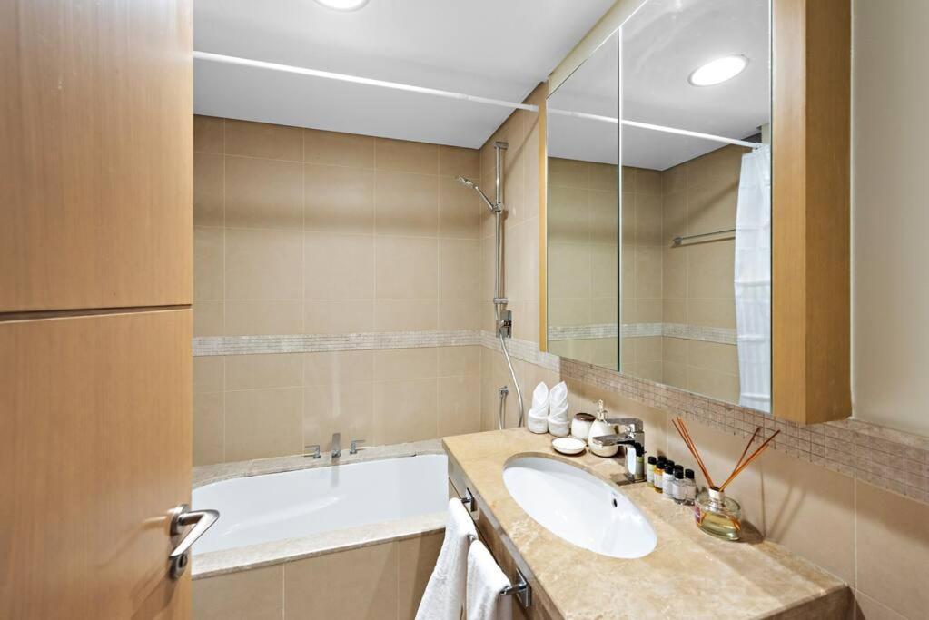 First Class 1br Skyline & Sea View *
