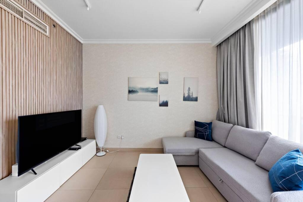 Apartment First Class 1br Skyline & Sea View Dubai