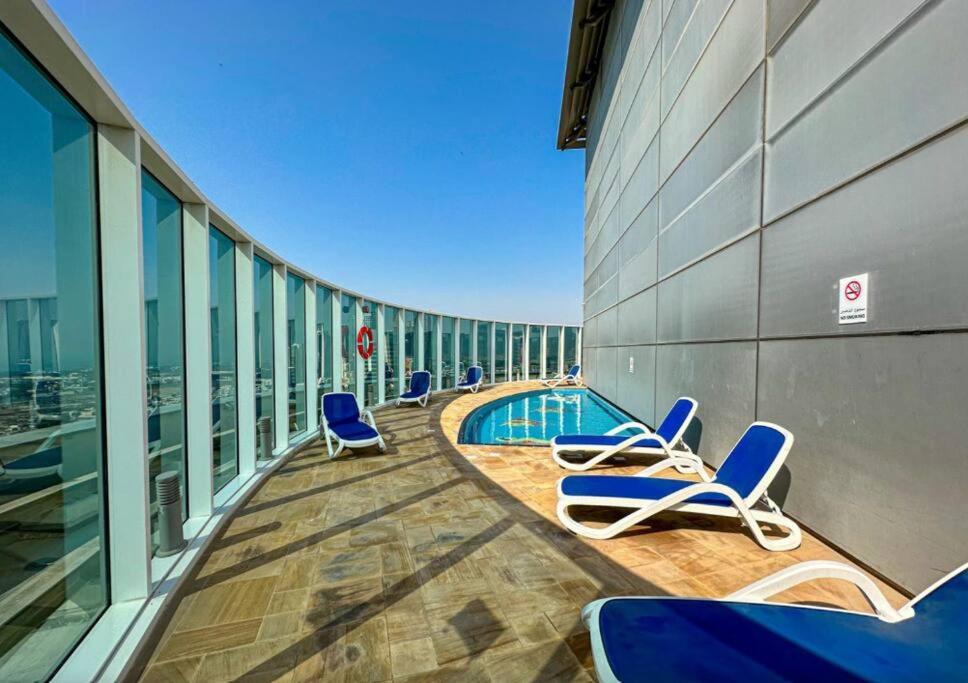 Exclusive 2br In Madison Residency - Close To Internet Metro Station Dubai