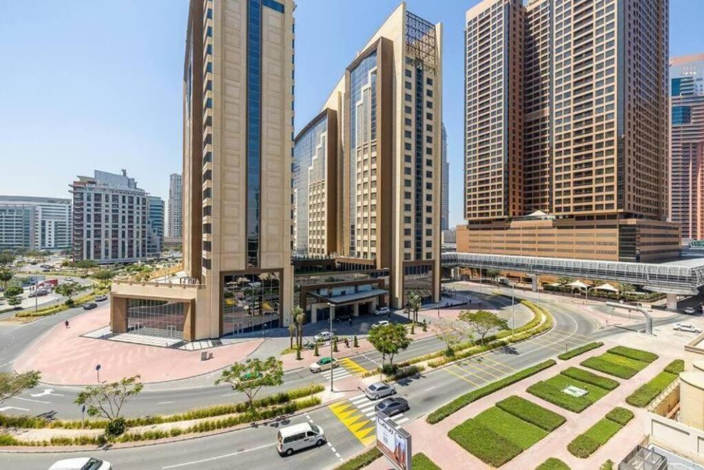 Apartment Exclusive 2br In Madison Residency - Close To Internet Metro Station Dubai