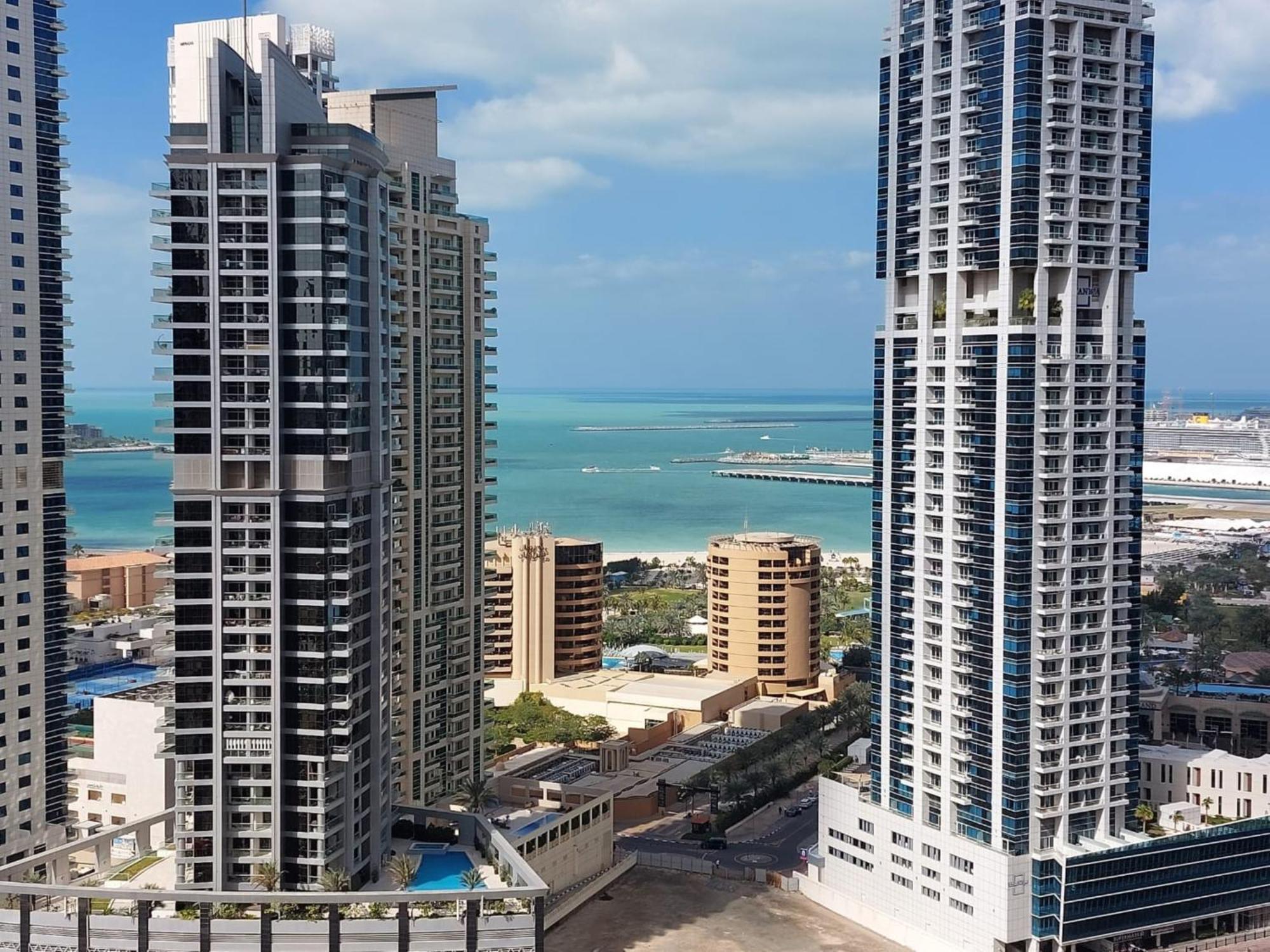 Apartment Comfortable 1br In Marina Tower, Marina By Deluxe Homes Dubai