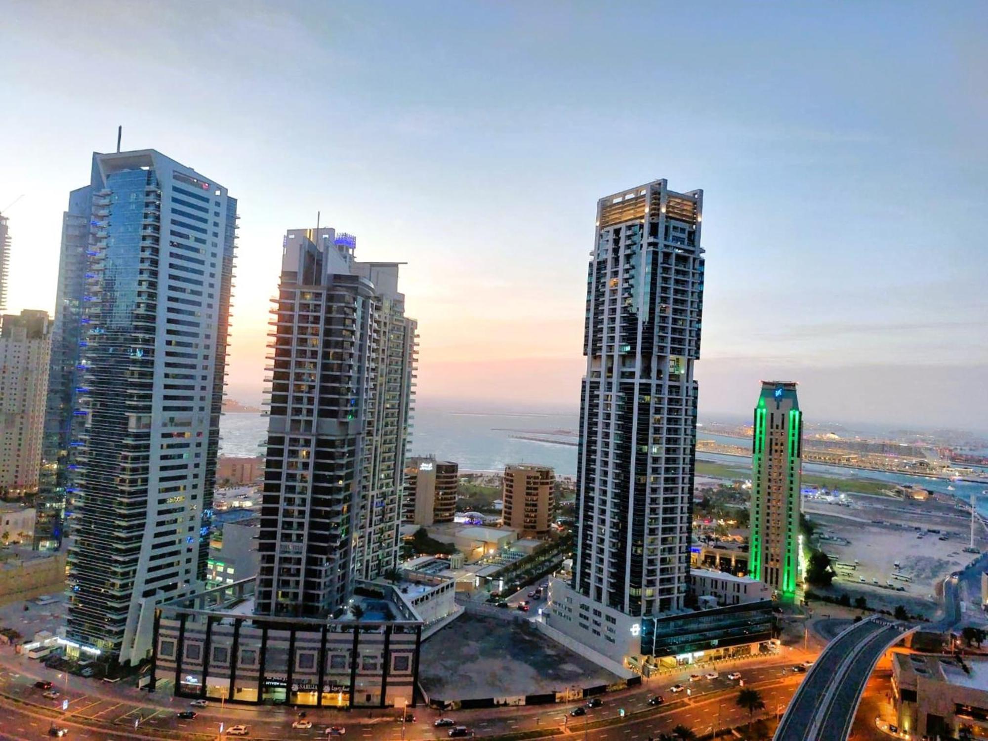 Apartment Comfortable 1br In Marina Tower, Marina By Deluxe Homes Dubai