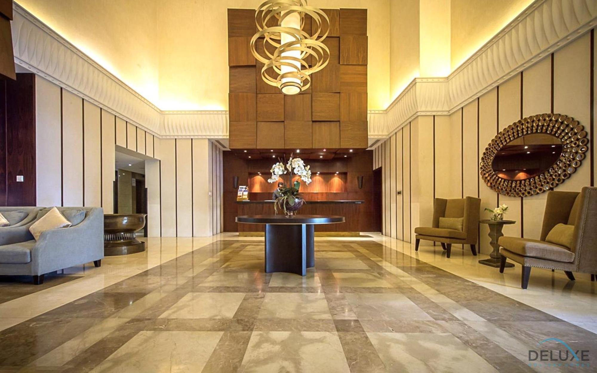 Comfortable 1br In Marina Tower, Marina By Deluxe Homes Apartment