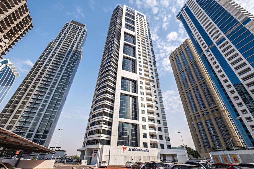 Apartment Amazing 1br Located In The Heart Of Dubai,jlt *