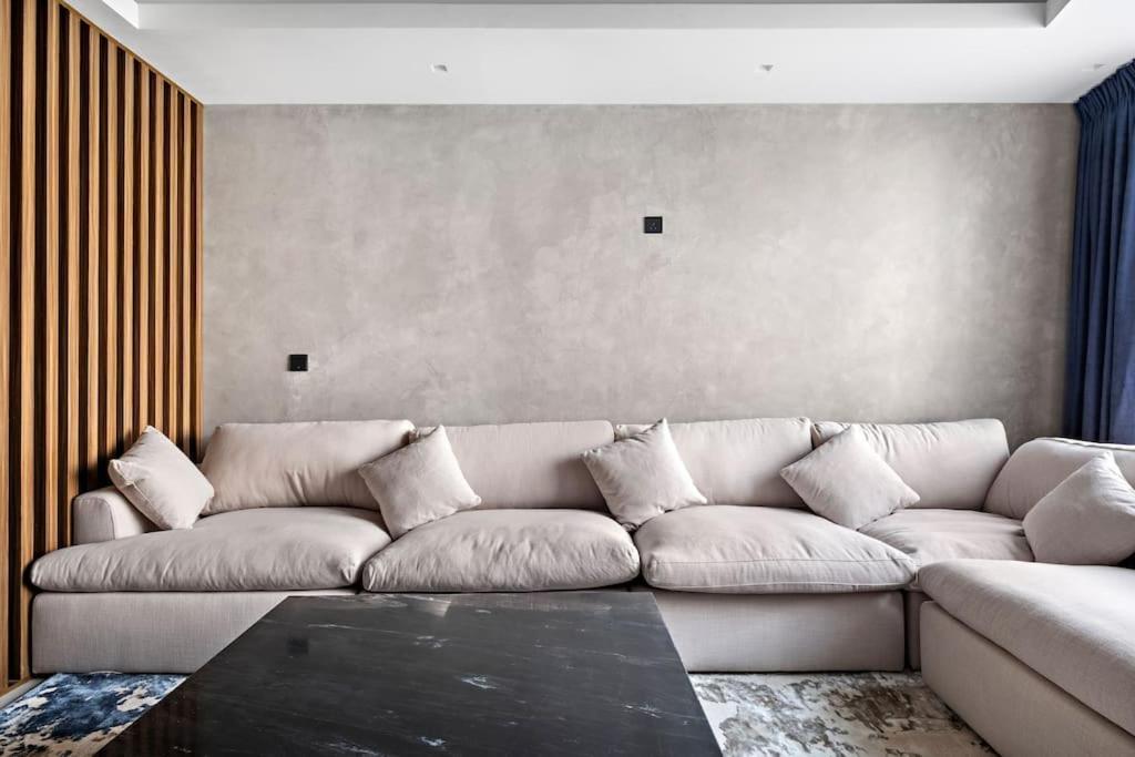 Amazing 1br Located In The Heart Of Dubai,jlt Dubai