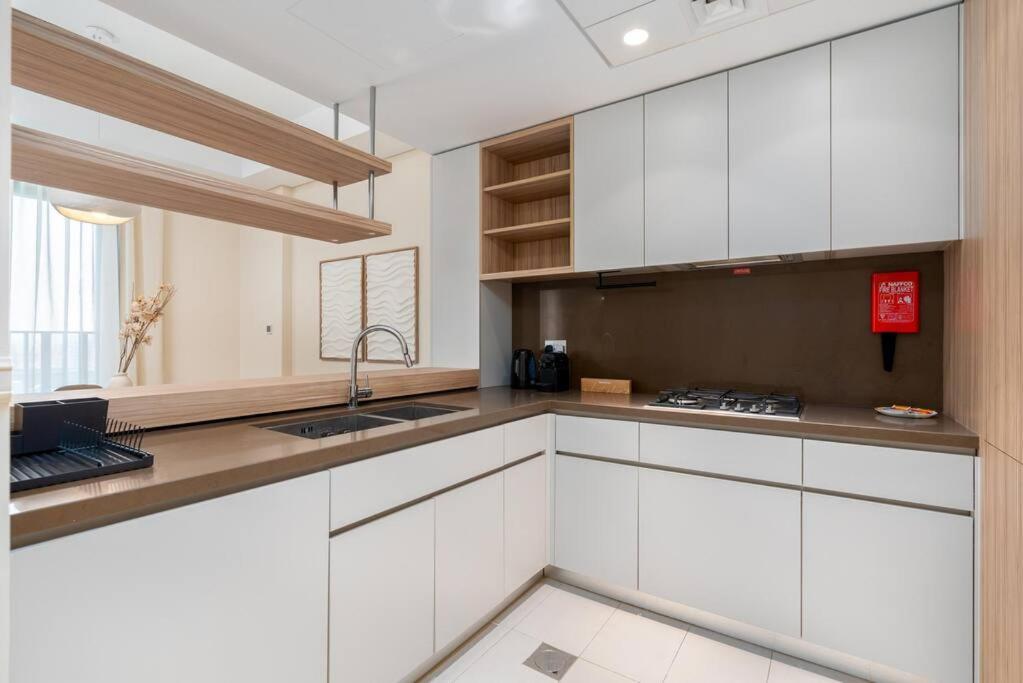 Amazing 2 Bedroom - Pool - Ellington Wilton Terraces Apartment *