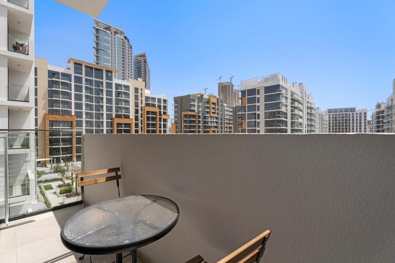Stonetree - Azizi Riviera 36 - Brand New