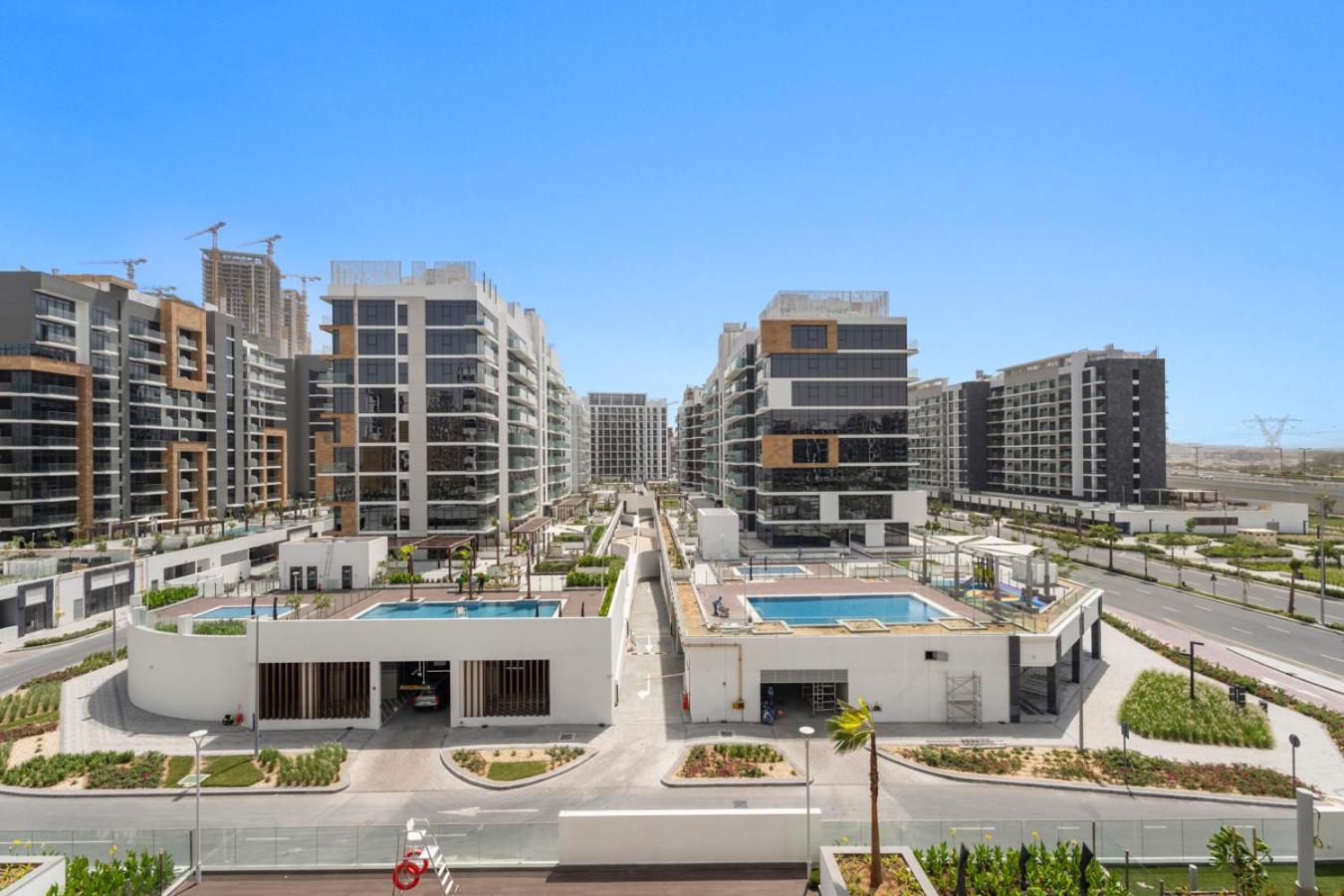 Stonetree - Azizi Riviera 36 - Brand New *