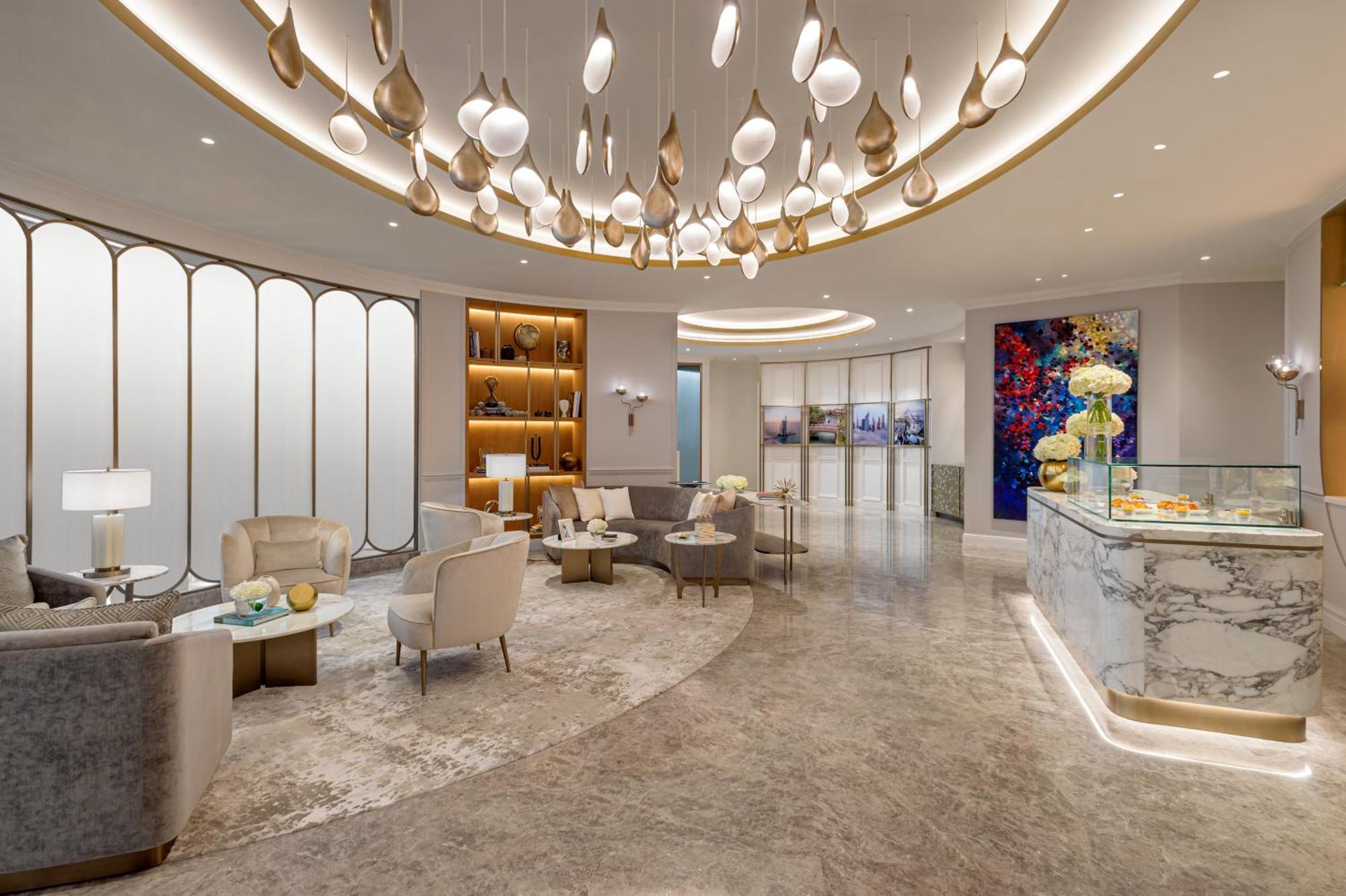 Jumeirah Emirates Towers 5* Dubai