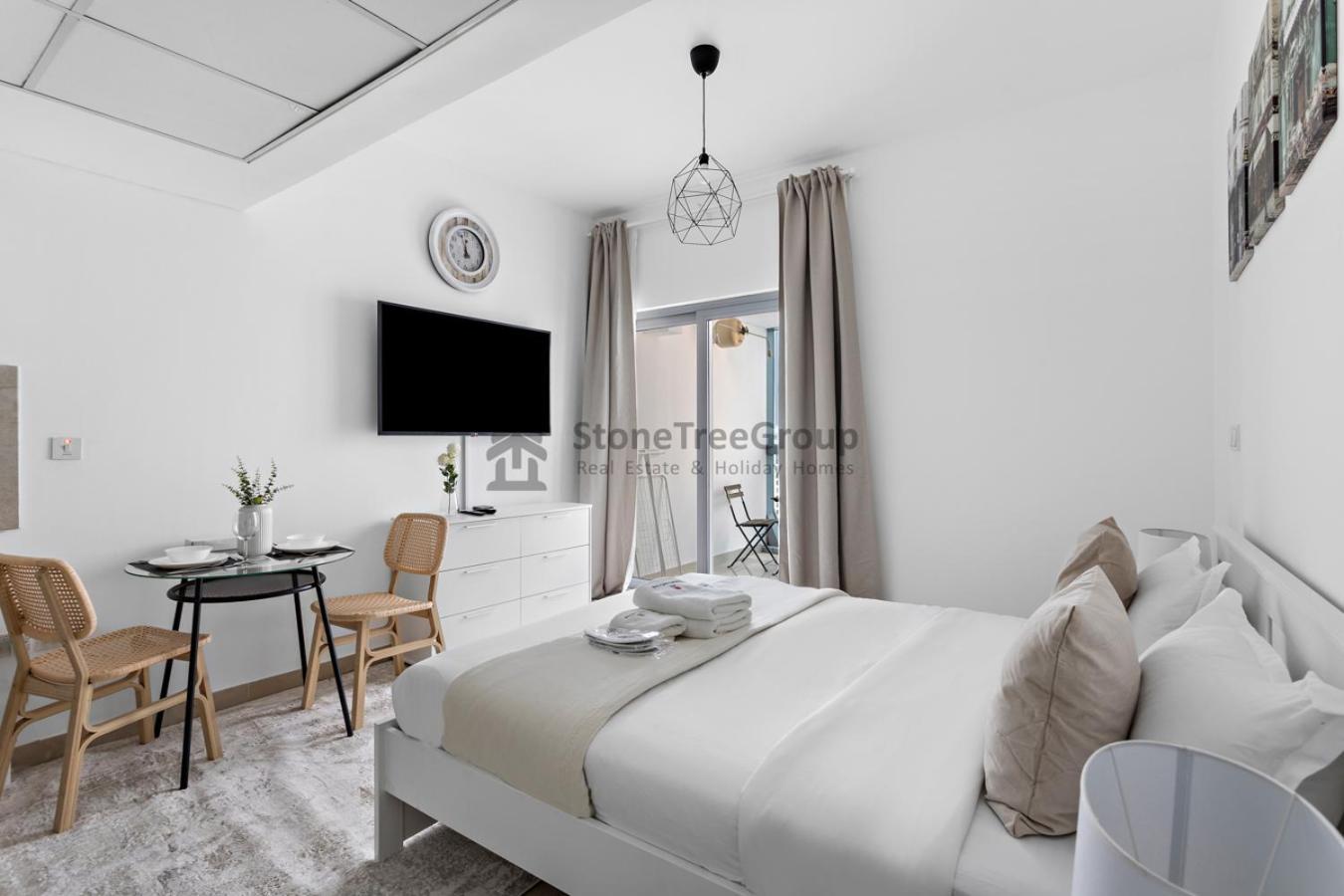 Stonetree - Park Towers - Near The Metro Apartment *