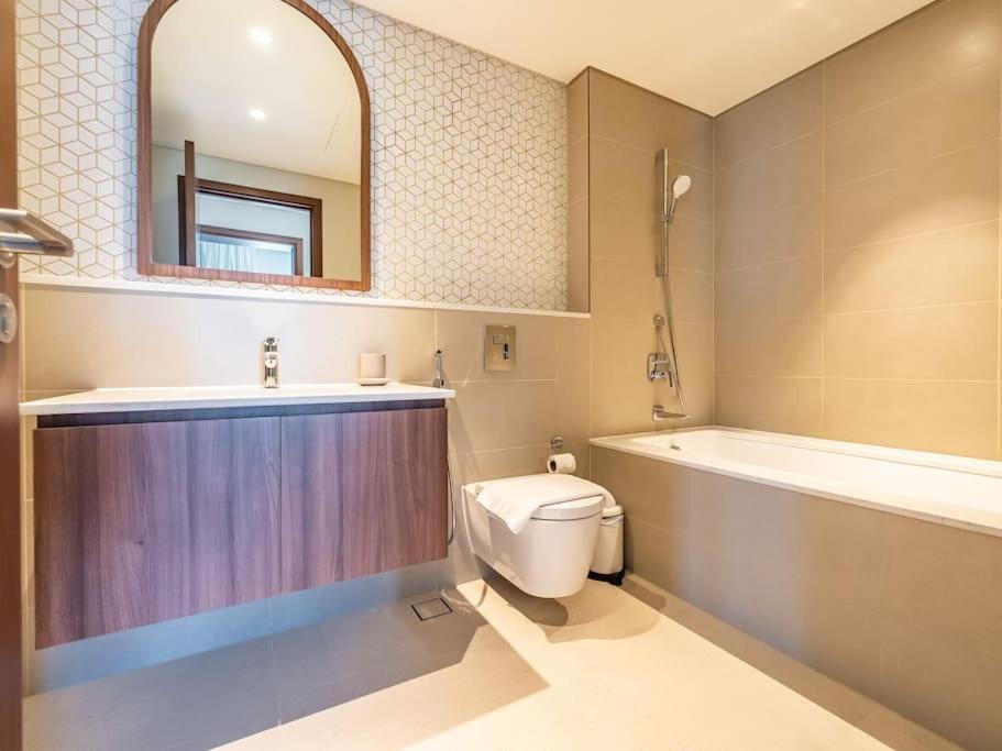 Harbourview Hideaway - 2br Creek Island Escape Dubai