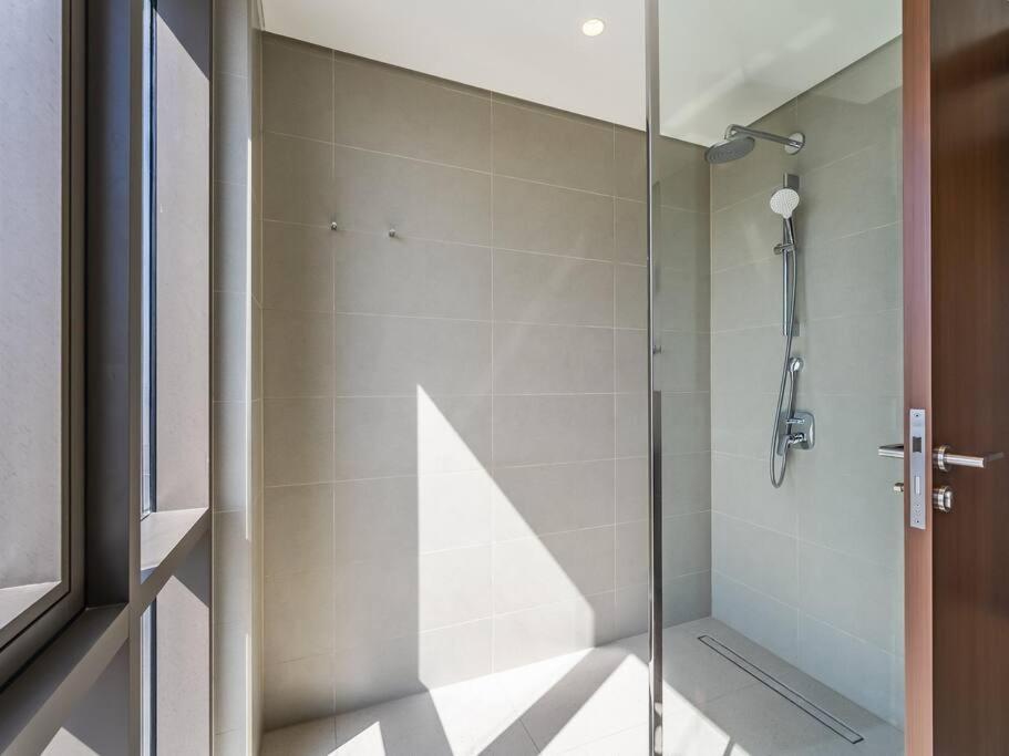 Harbourview Hideaway - 2br Creek Island Escape Dubai