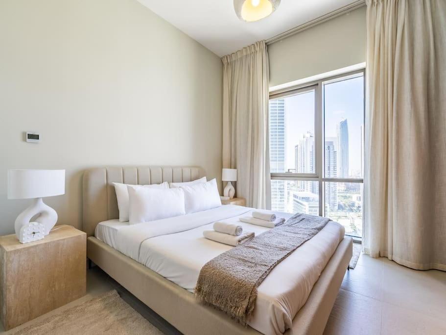 Harbourview Hideaway - 2br Creek Island Escape Apartment Dubai