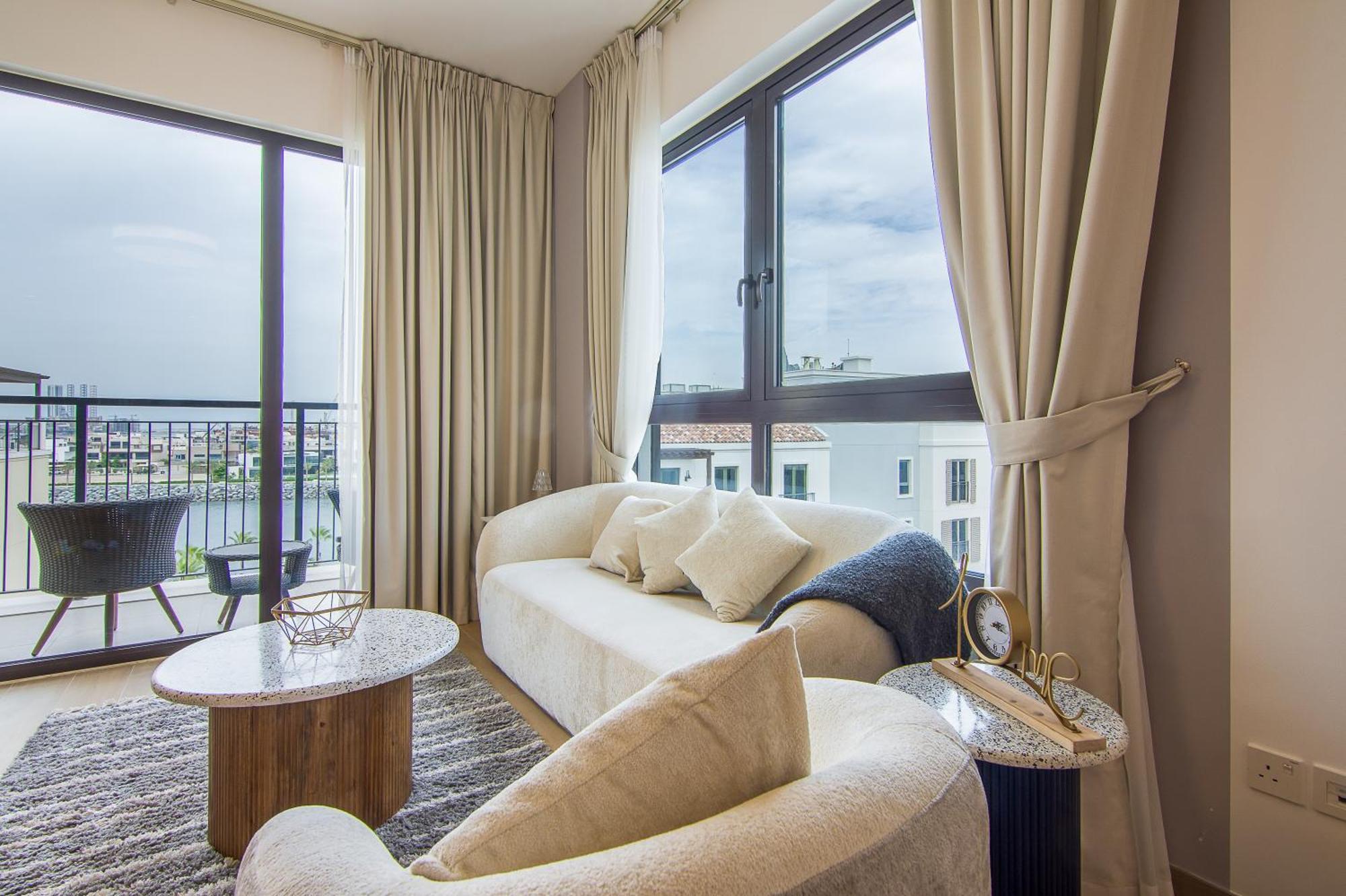 Apartment Affluent 2br With Access - La Cote *