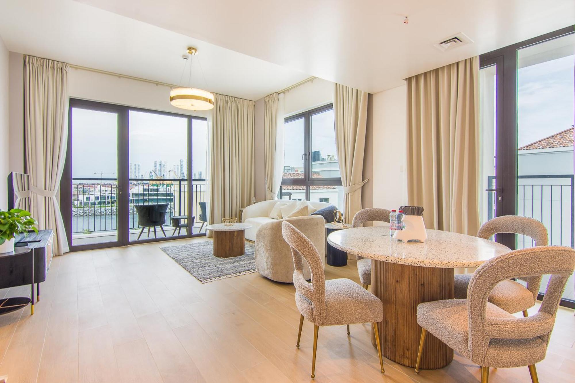 Apartment Affluent 2br With Access - La Cote *