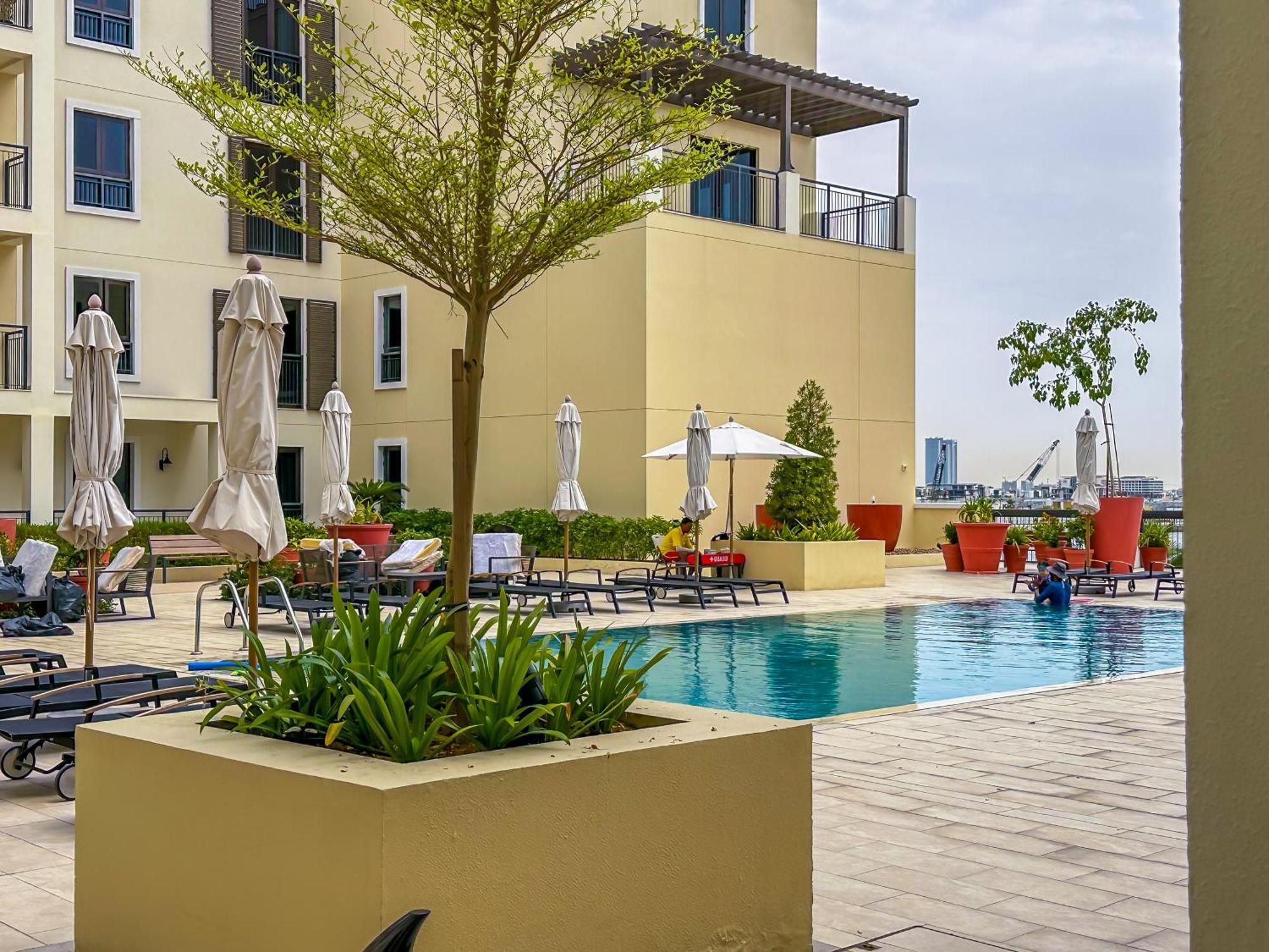 Affluent 2br With Access - La Cote Apartment *
